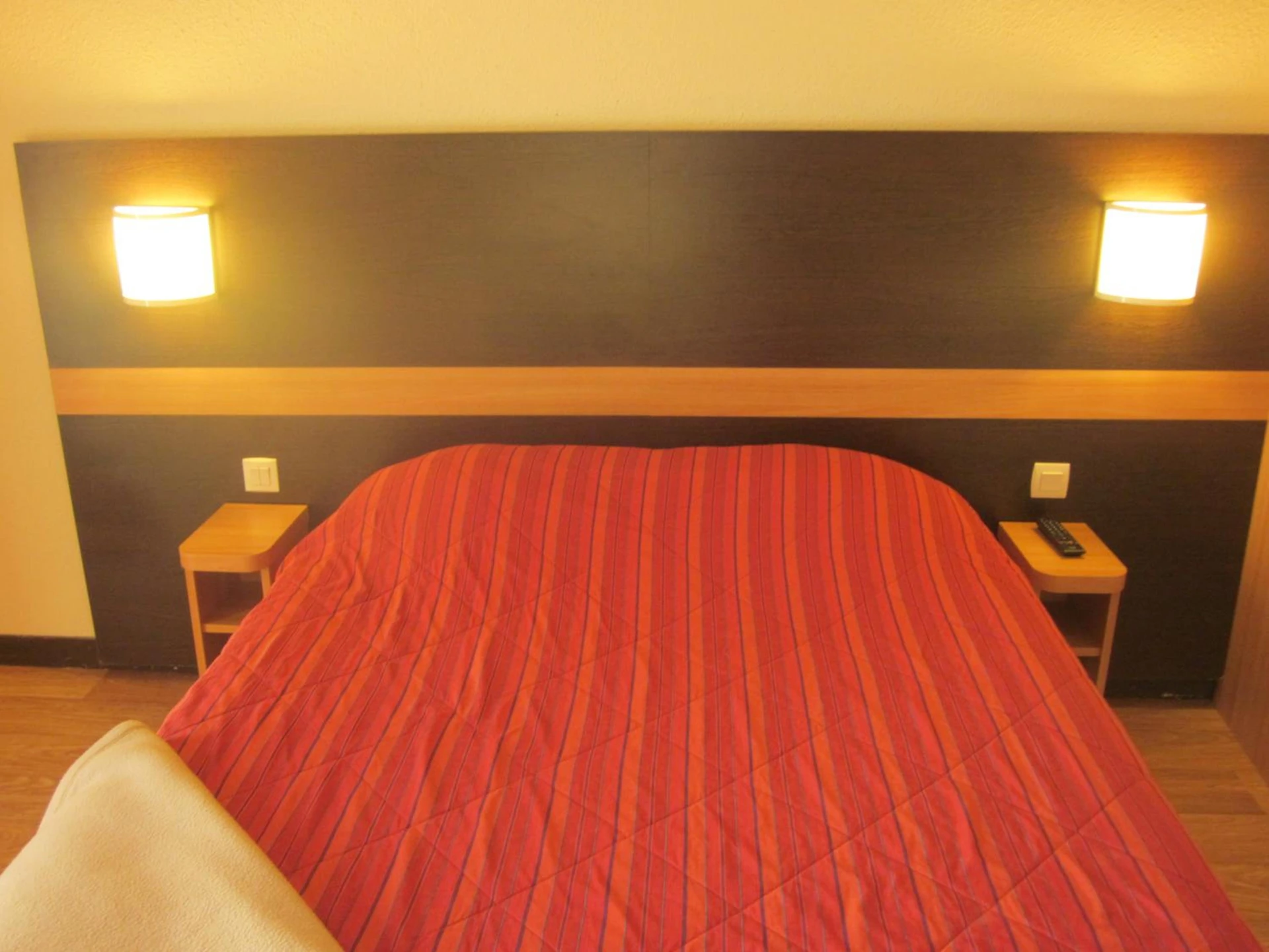 Magnifique chambre pour un séminaire d'entreprise à Premiere Classe Bayeux - Bayeux