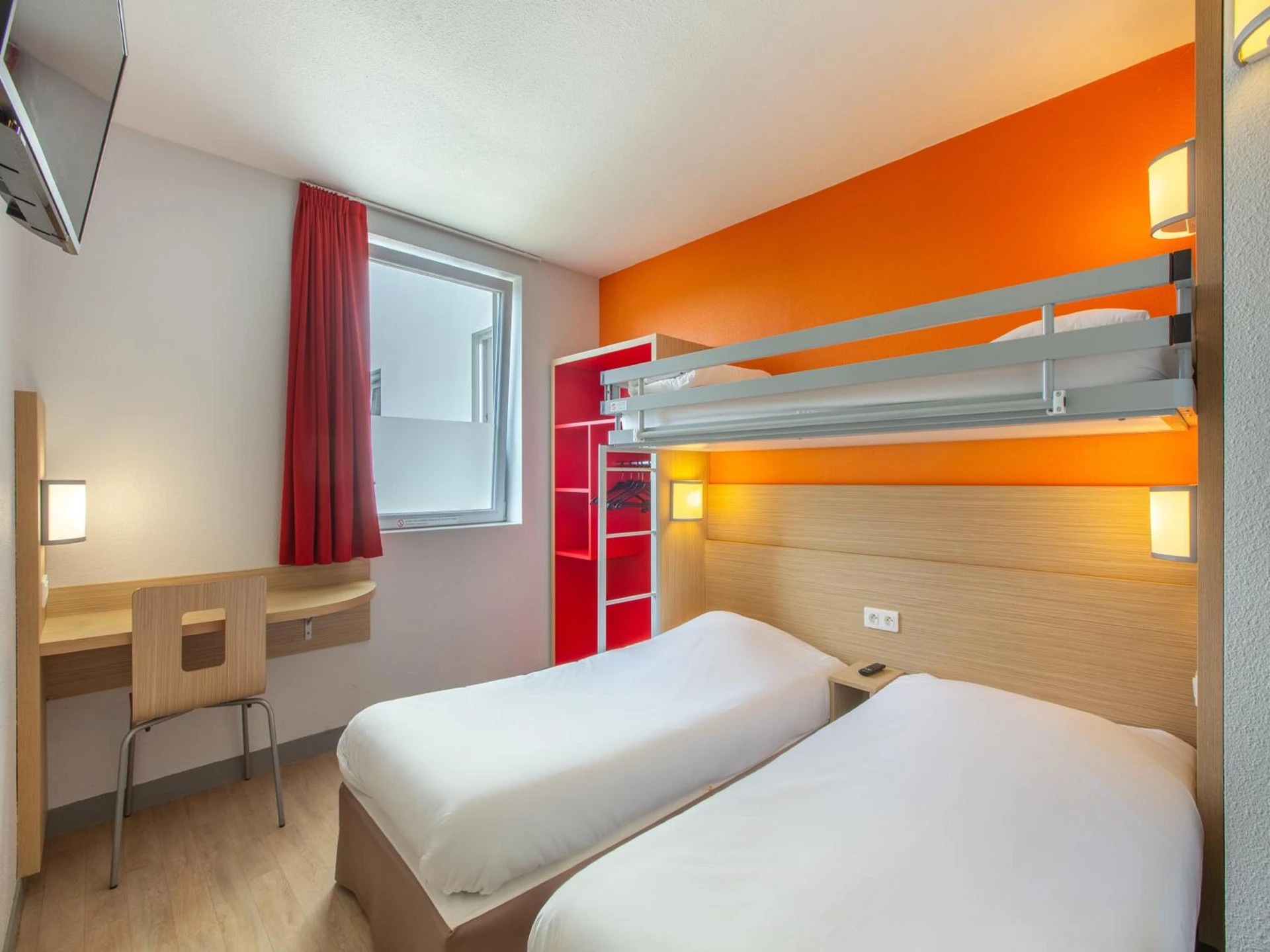 Ambiance de travail pour séminaire d'entreprise à Première Classe Chartres Sud - Barjouville - Chartres