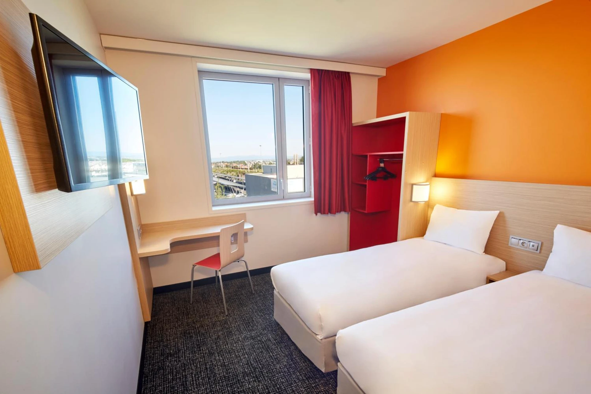 Chambre disponible pour un séminaire d'entreprise à Premiere Classe Clermont Ferrand Centre - Clermont-Ferrand