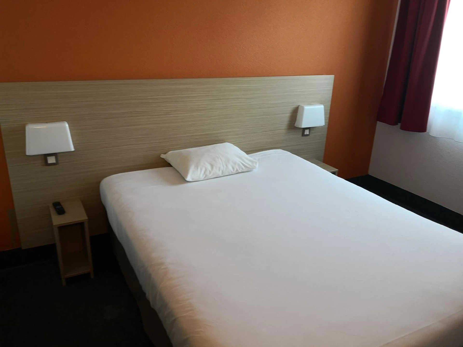 Chambre disponible pour un séminaire d'entreprise à Première Classe Istres - Istres