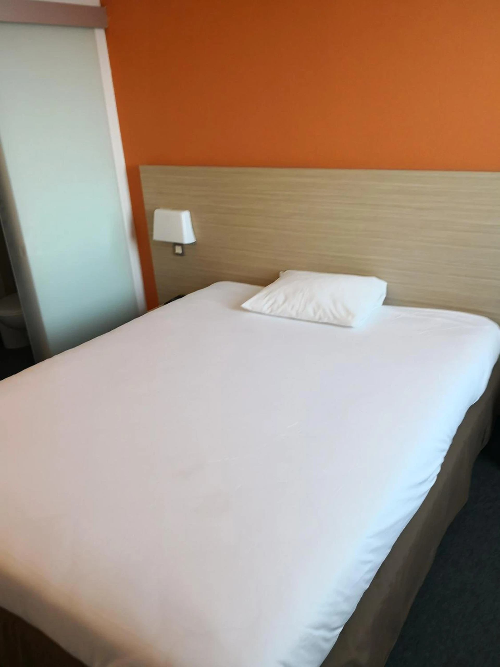 Chambre disponible pour un séminaire d'entreprise à Première Classe Istres - Istres