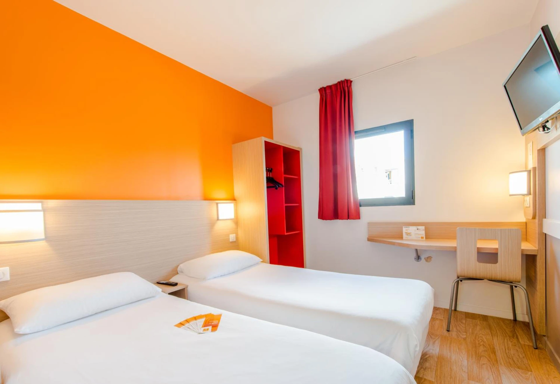 Magnifique chambre pour un séminaire d'entreprise à Première Classe La Rochelle Centre - Les Minimes - La Rochelle