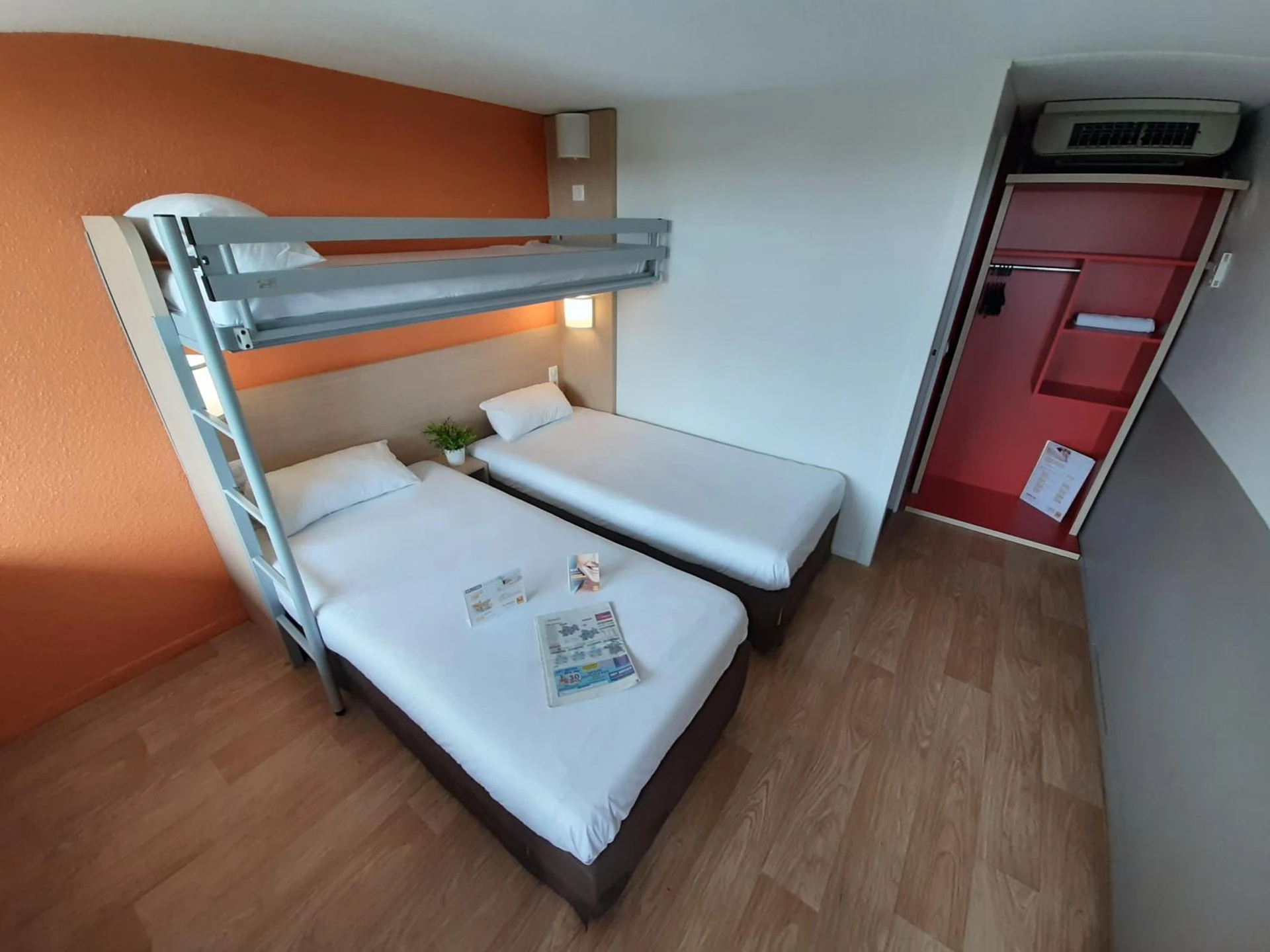 Magnifique chambre pour un séminaire d'entreprise à Première Classe Mâcon Sud - Chaintré