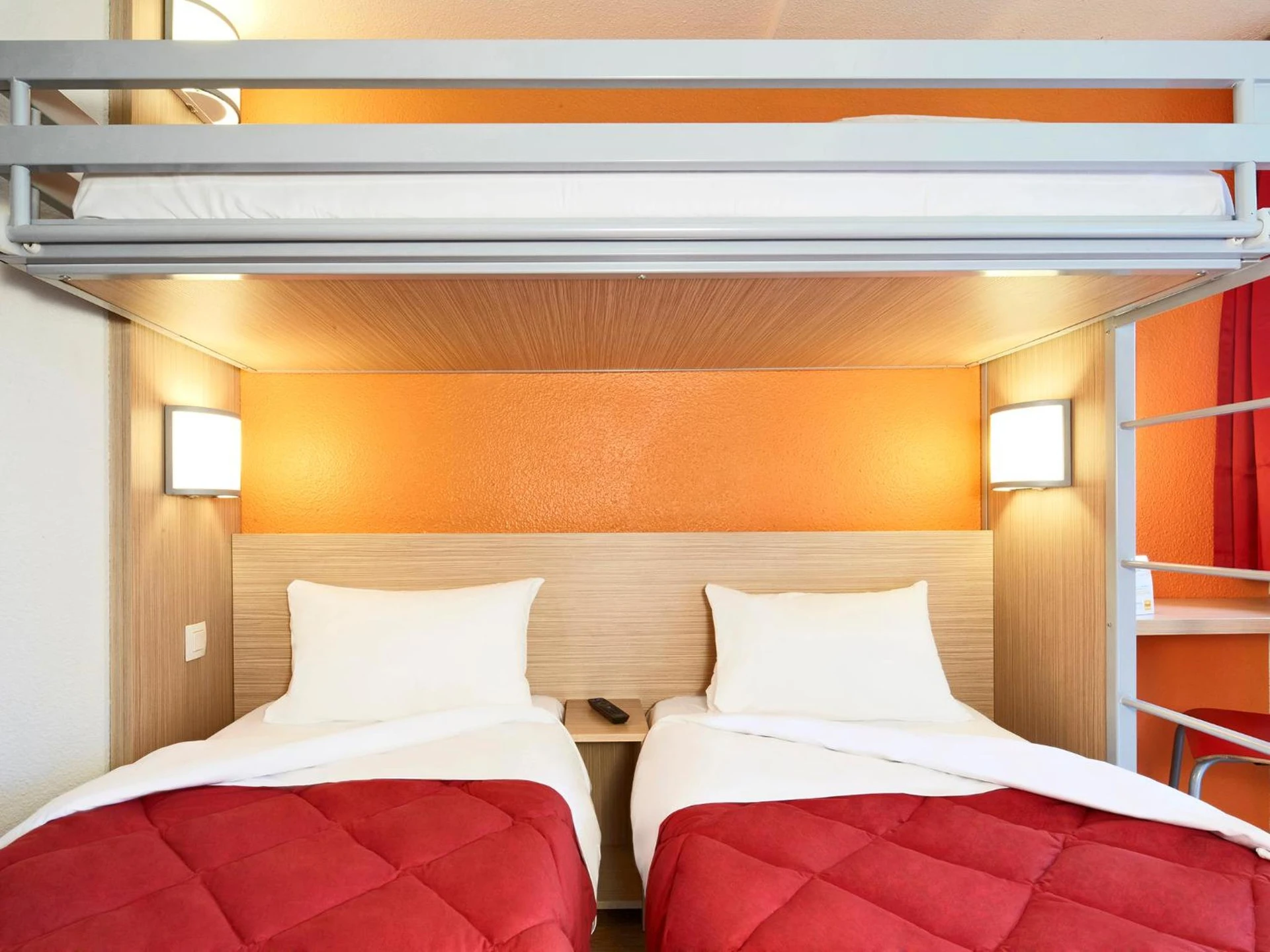 Chambre disponible pour un séminaire d'entreprise à Premiere Classe Paris Ouest Pont De Suresnes - Suresnes