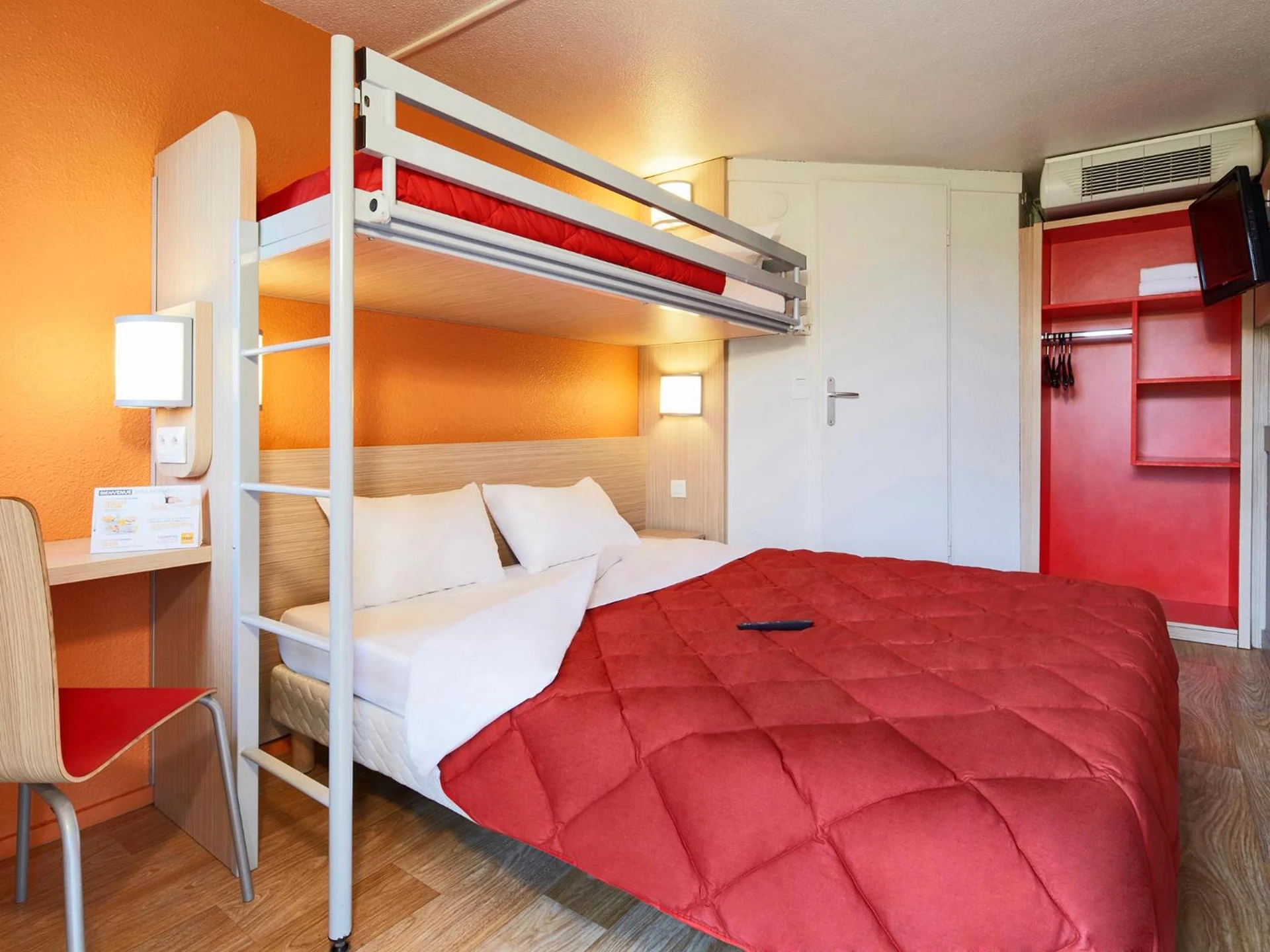 Chambre disponible pour un séminaire d'entreprise à Premiere Classe Paris Ouest Pont De Suresnes - Suresnes