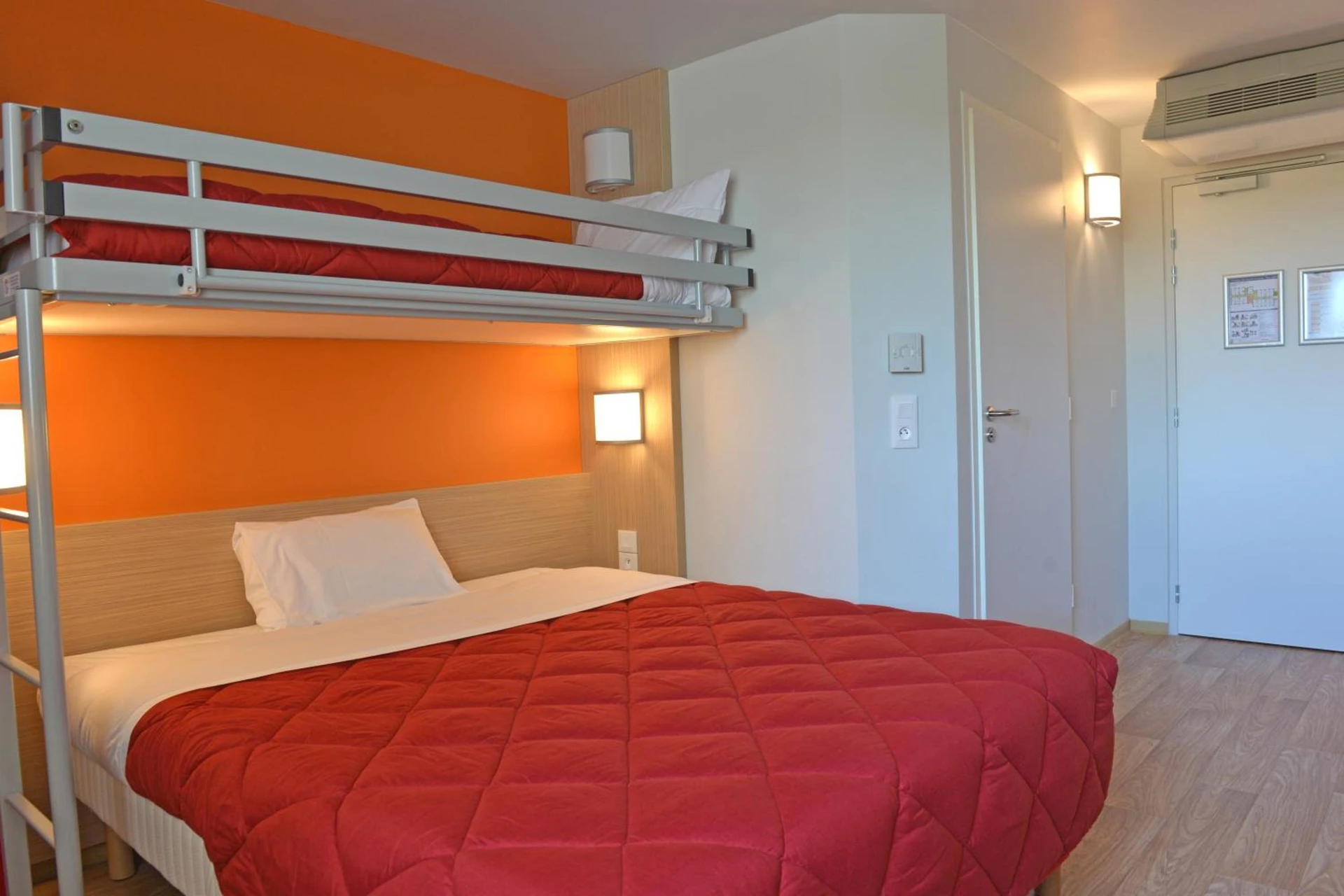 Chambre disponible pour un séminaire d'entreprise à Premiere Classe Reims Nord - Bétheny - Bétheny