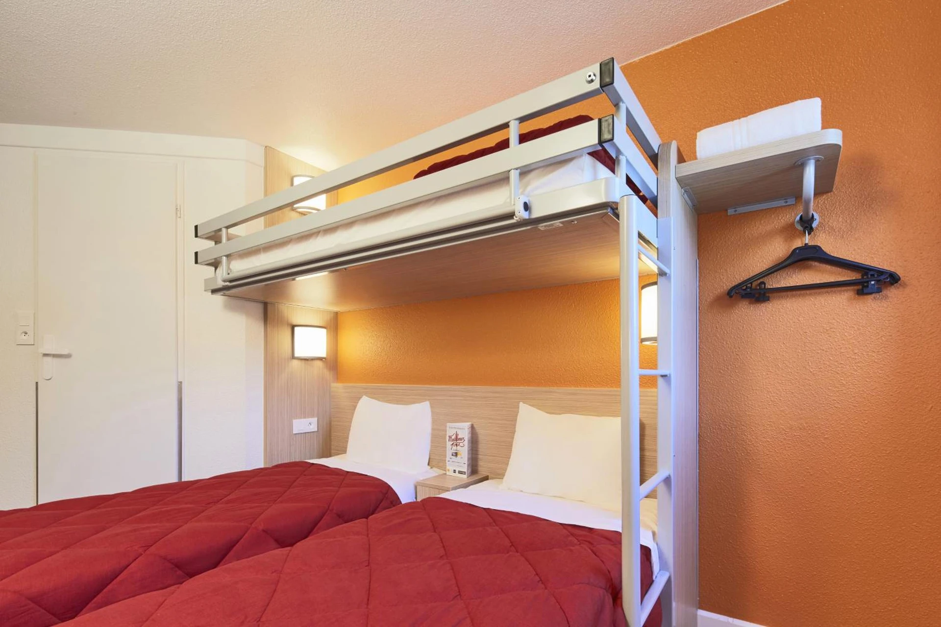 Magnifique chambre pour un séminaire d'entreprise à Premiere Classe Roissy CDG - Paris Nord 2 - Parc des Expositions - Roissy-en-France