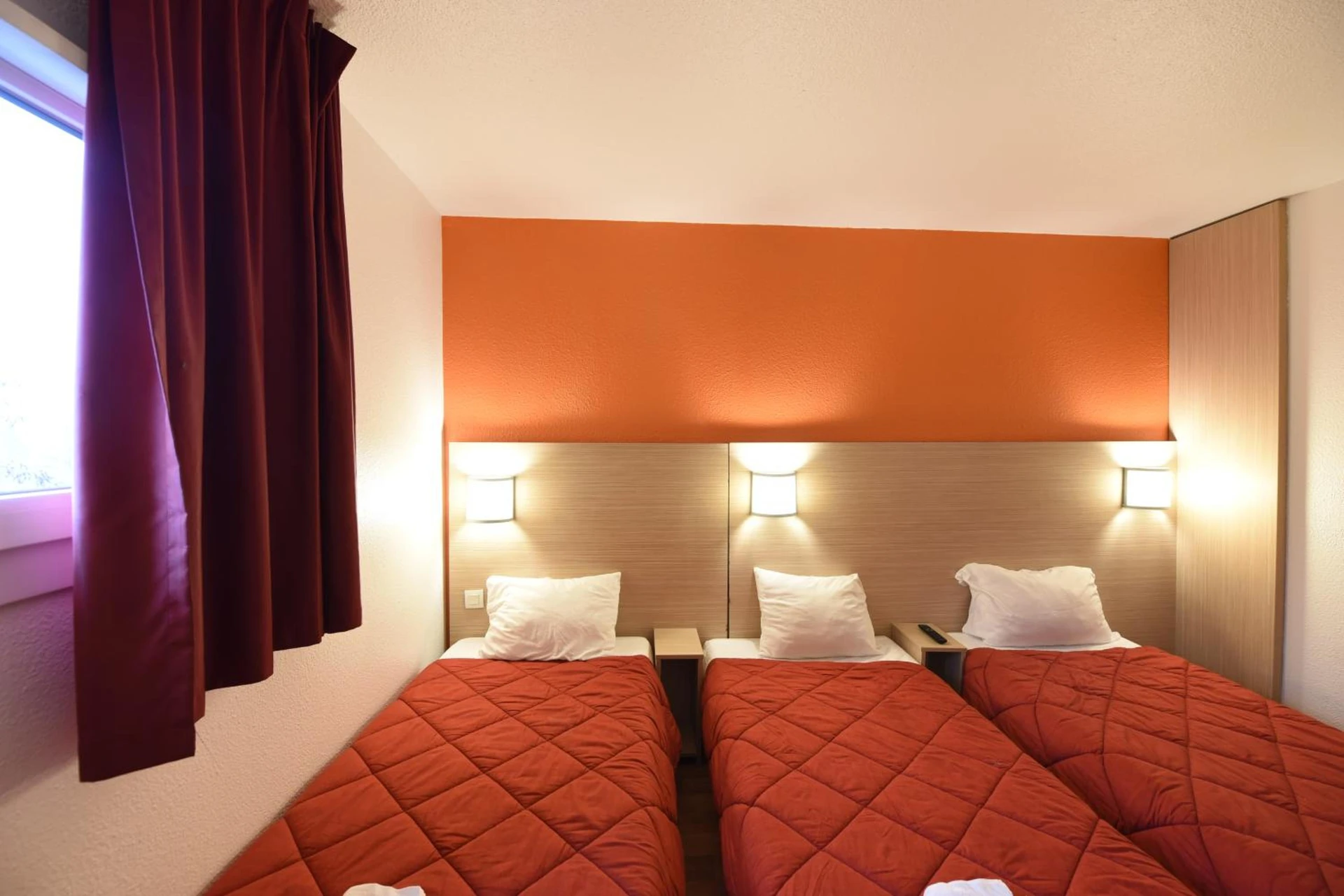 Magnifique chambre pour un séminaire d'entreprise à Première Classe Rosny Sous Bois - Rosny-sous-Bois