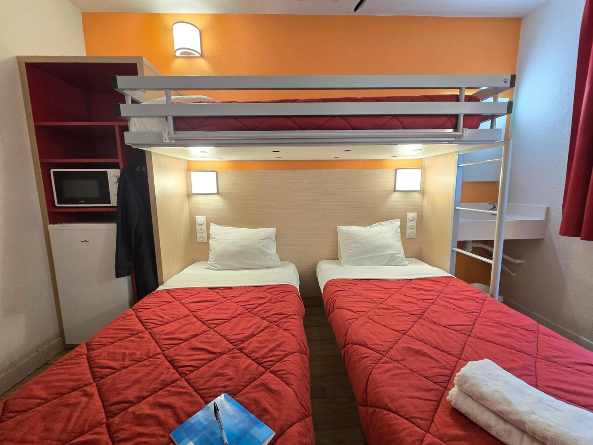 Magnifique chambre pour un séminaire d'entreprise à Premiere Classe Thionville - Yutz - Yutz