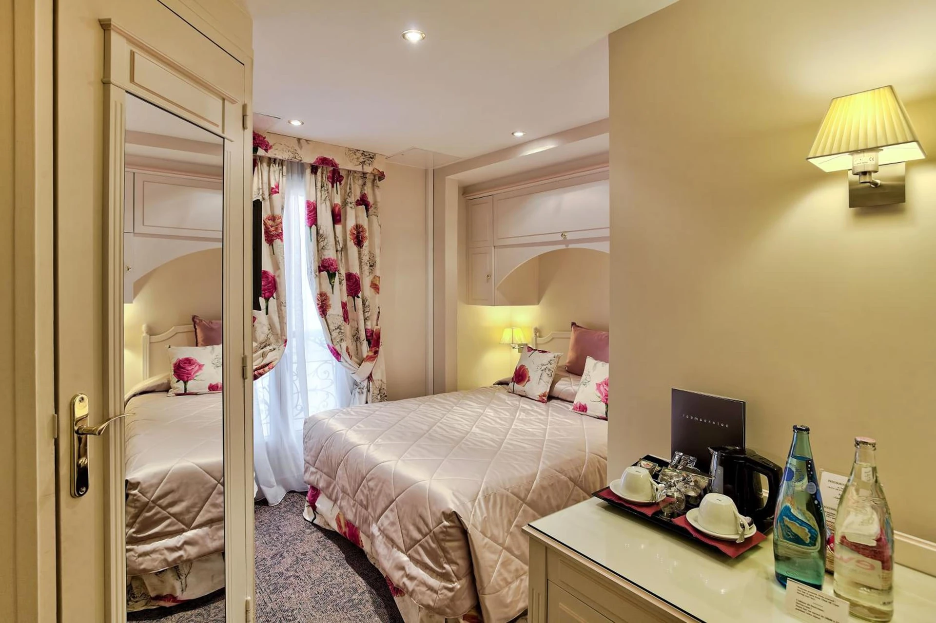 Chambre disponible pour un séminaire d'entreprise à Queen Mary Opera - Paris