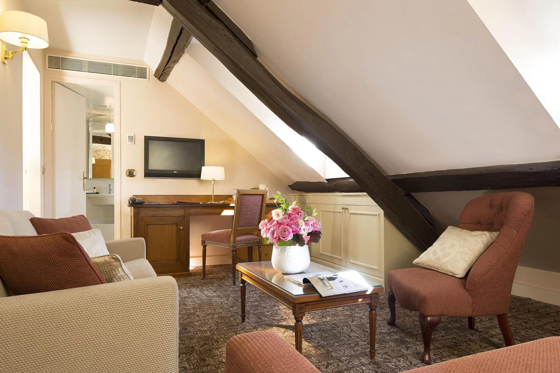 Chambre disponible pour un séminaire d'entreprise à Queen Mary Opera - Paris