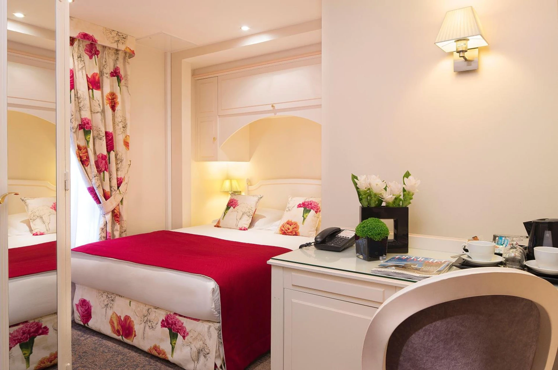 Magnifique chambre pour un séminaire d'entreprise à Queen Mary Opera - Paris
