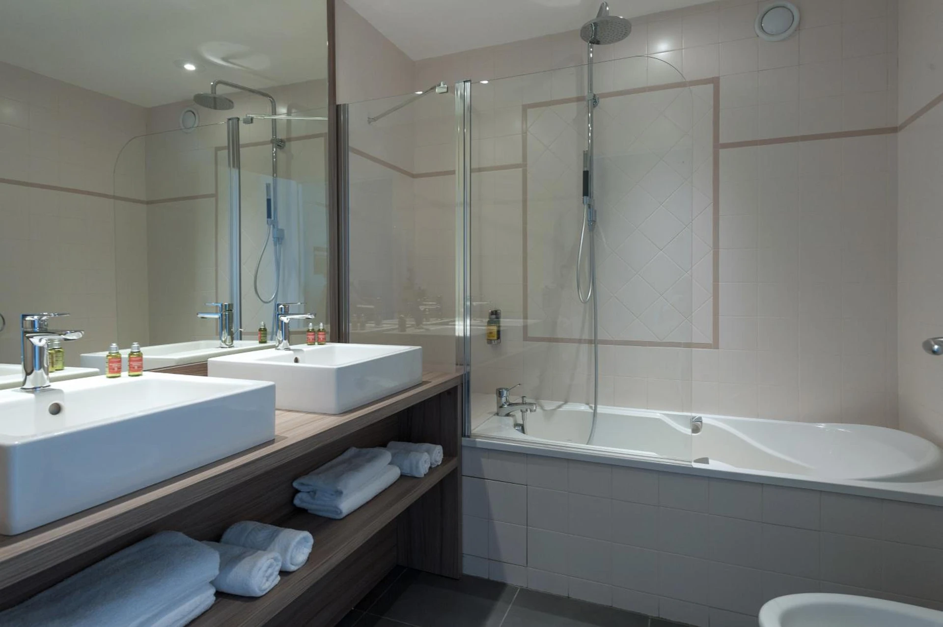 Magnifique chambre pour un séminaire d'entreprise à Hotel & Spa Radiana - La Léchère