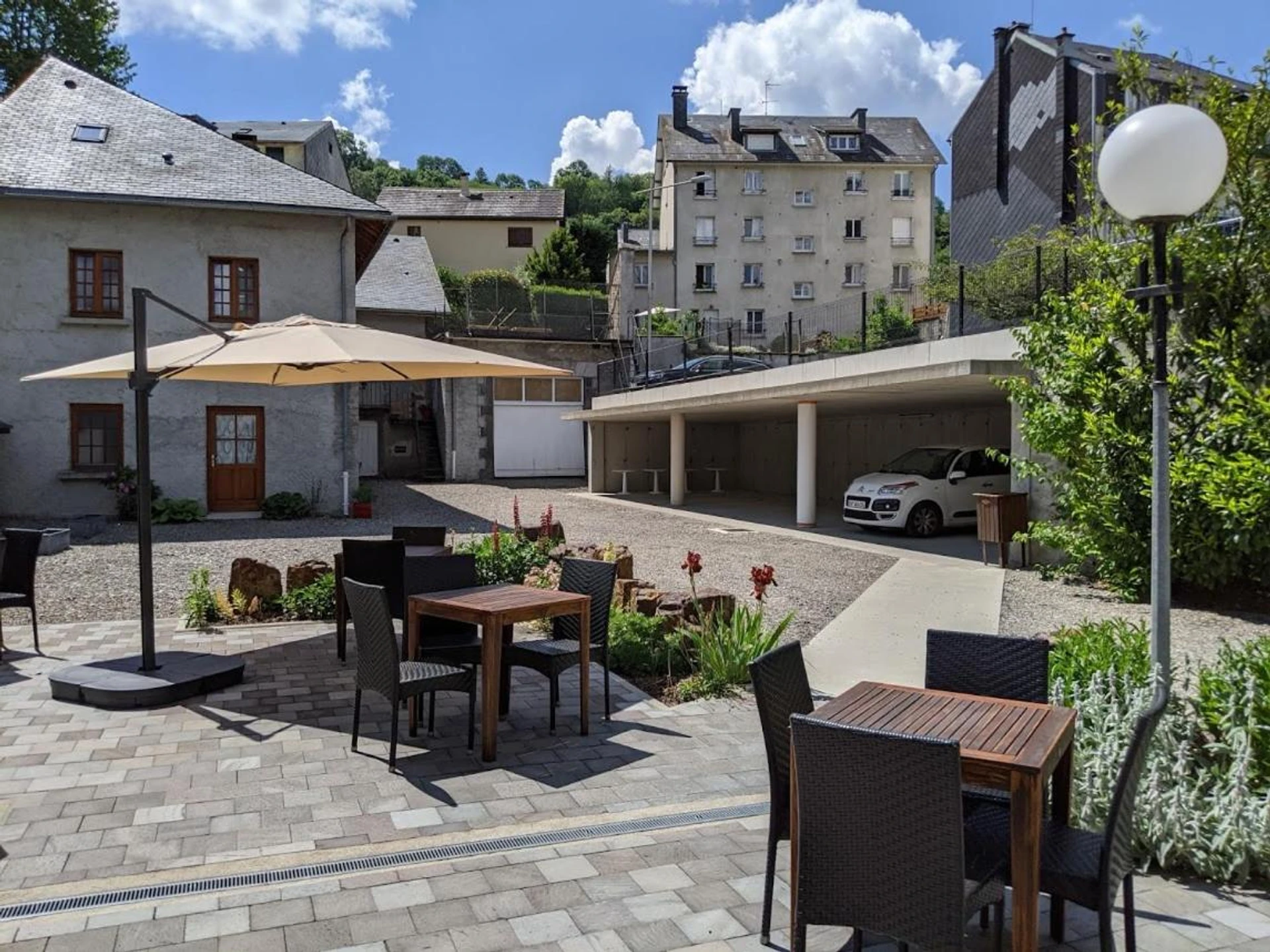 Ambiance de travail pour séminaire d'entreprise à Logis Hôtel Regina - La Bourboule