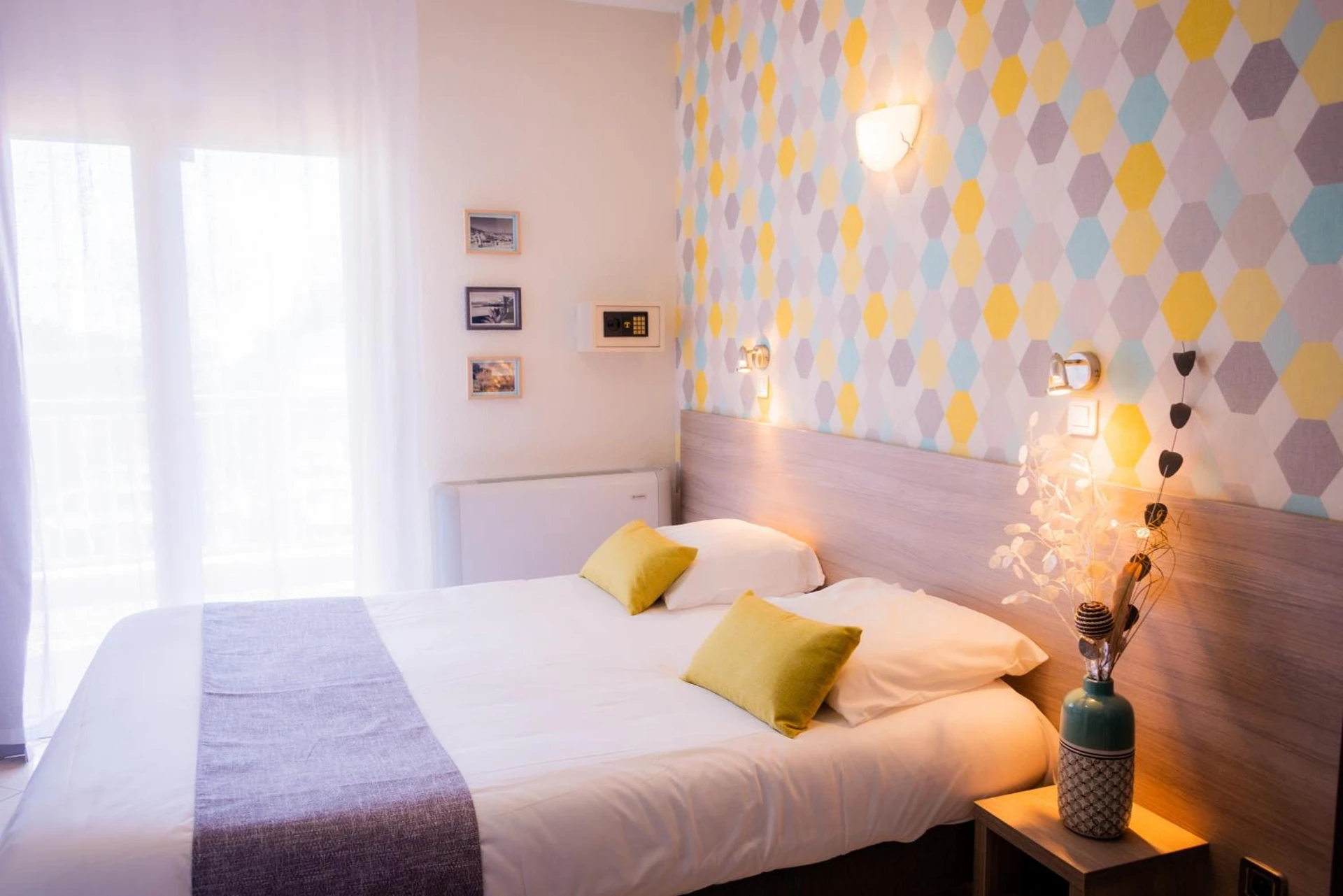 Magnifique chambre pour un séminaire d'entreprise à Hotel et Appartements Reine D'Azur - Roquebrune-Cap-Martin
