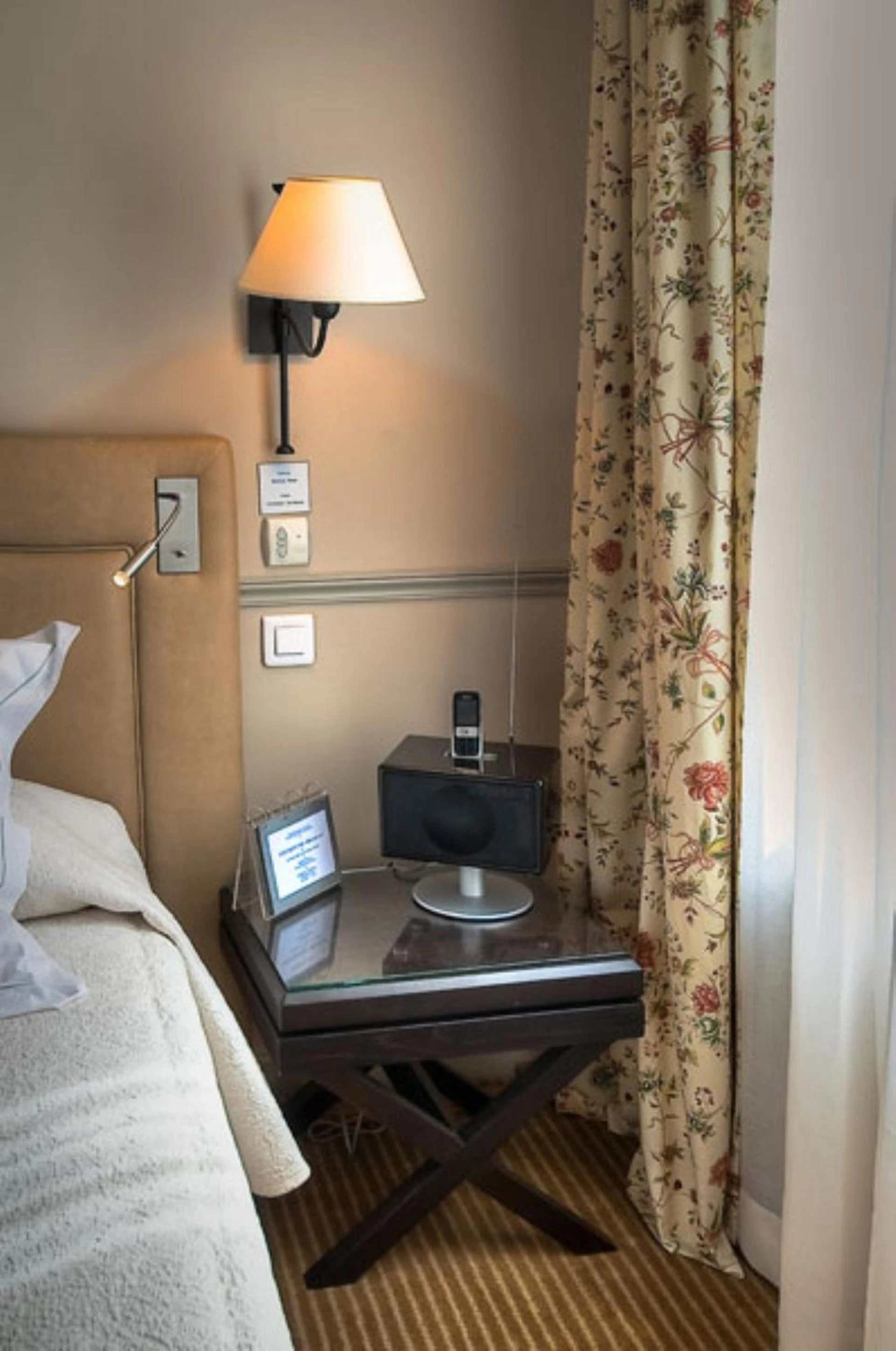 Chambre disponible pour un séminaire d'entreprise à Hotel Relais Bosquet by Malone - Paris