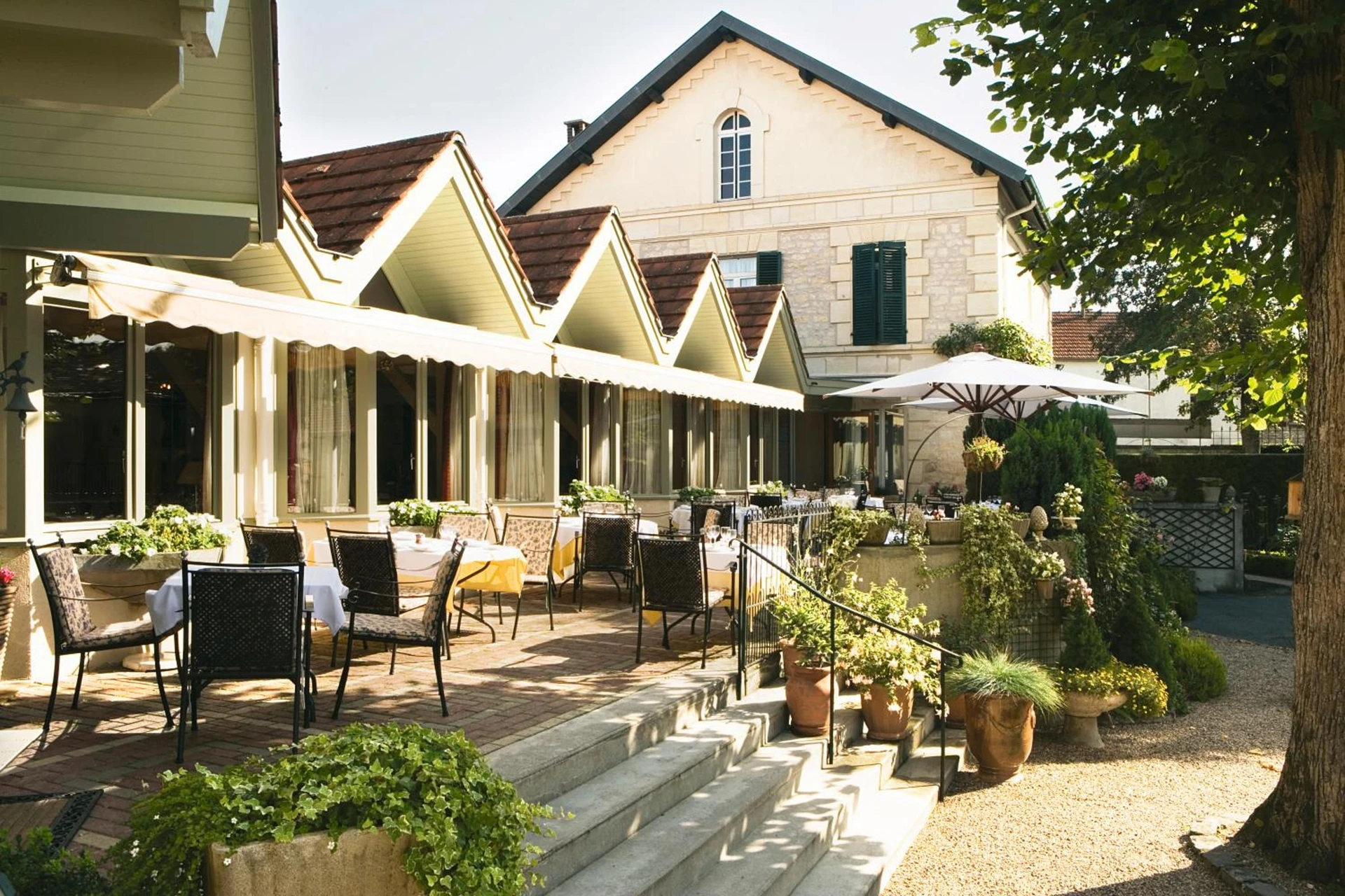 Organiser un séminaire d'entreprise : Hôtel & Restaurant Le Relais d'Aumale à orry-la-ville