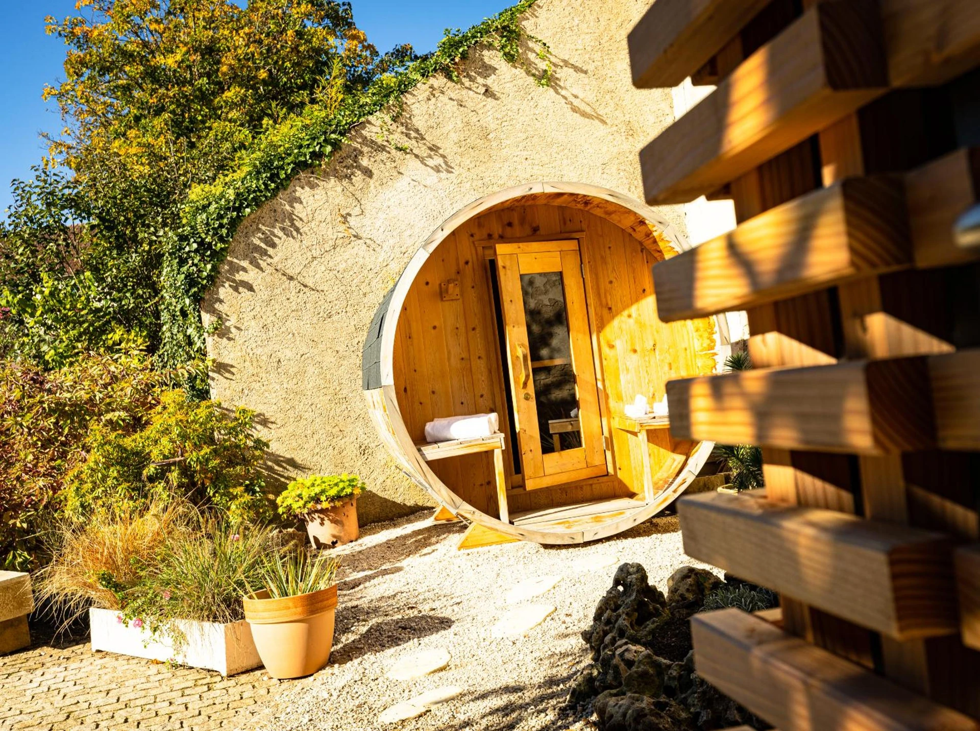 Lieu convivial pour un séminaire d'entreprise à Logis Relais de la Source - Saint-Seine-lʼAbbaye - En savoir plus 