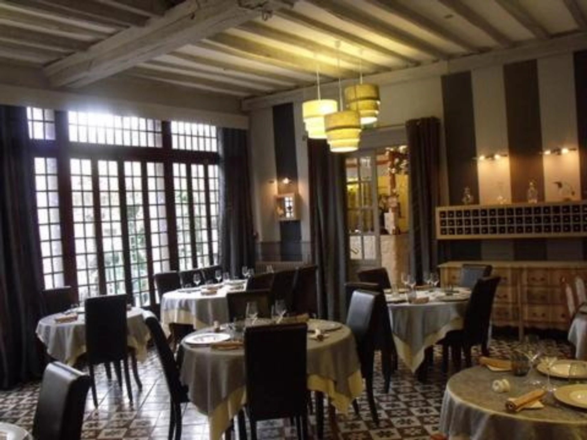 Ambiance de travail pour séminaire d'entreprise à Relais Saint Louis, Logis - Bellême