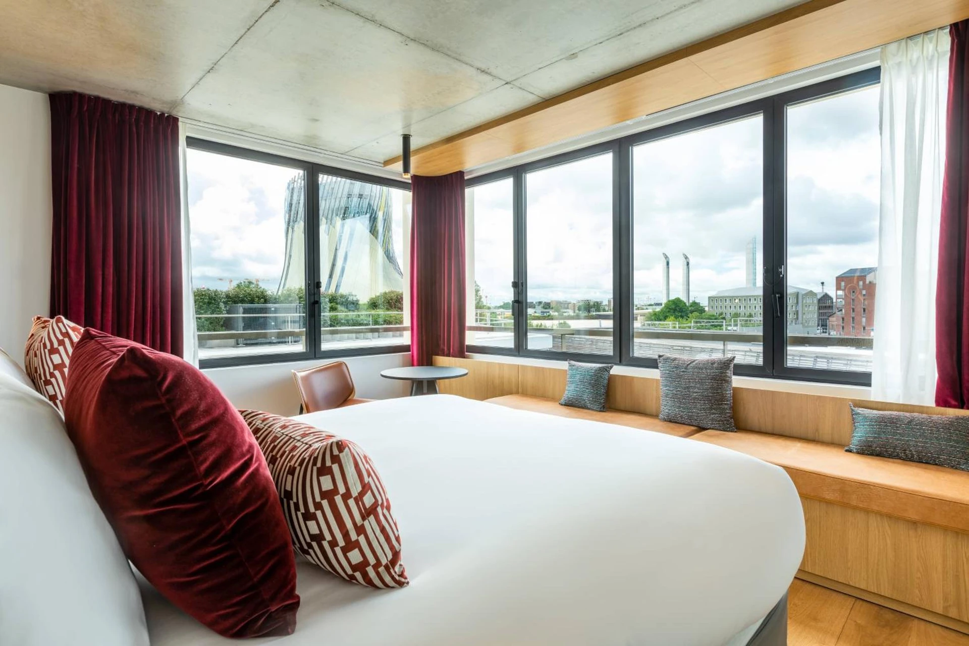Chambre disponible pour un séminaire d'entreprise à Renaissance Bordeaux Hotel - Bordeaux