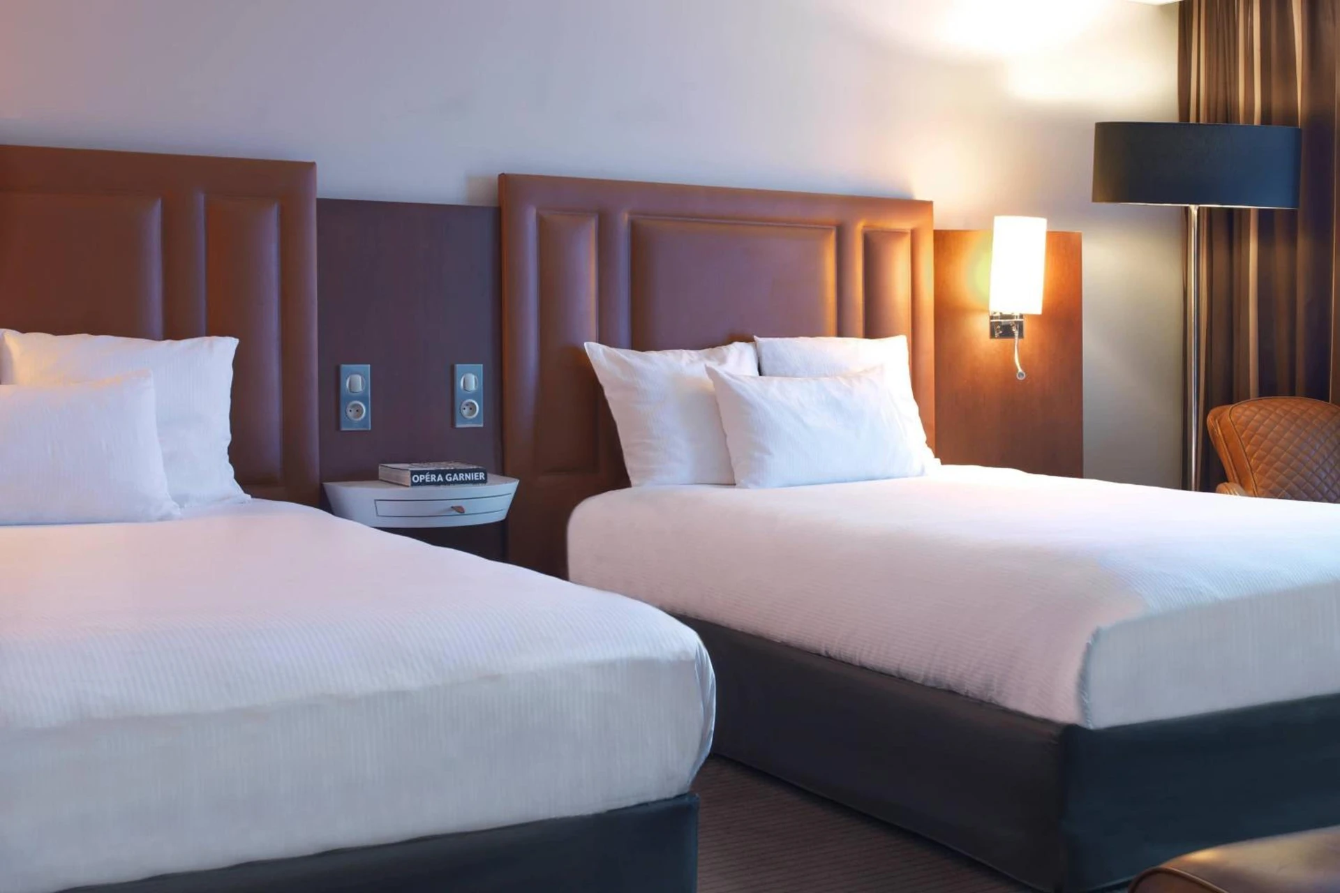 Magnifique chambre pour un séminaire d'entreprise à Renaissance Paris Hippodrome de St. Cloud Hotel - Rueil-Malmaison