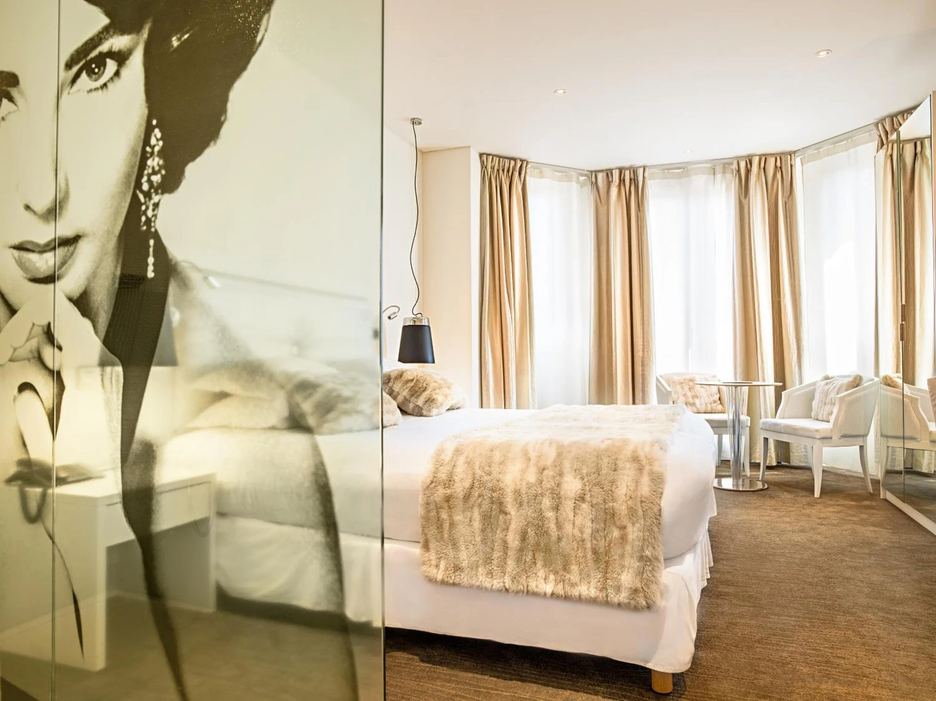 Ambiance de travail pour séminaire d'entreprise à Hotel Renoir - Cannes