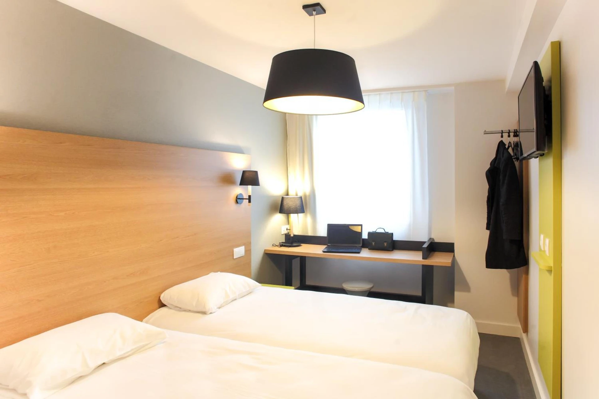 Chambre disponible pour un séminaire d'entreprise à Hotel Reseda - Bagnolet