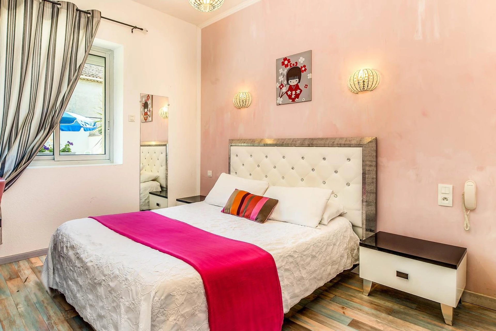 Chambre disponible pour un séminaire d'entreprise à Logis Hôtel Restaurant Résidence - Nissan-lez-Enserune