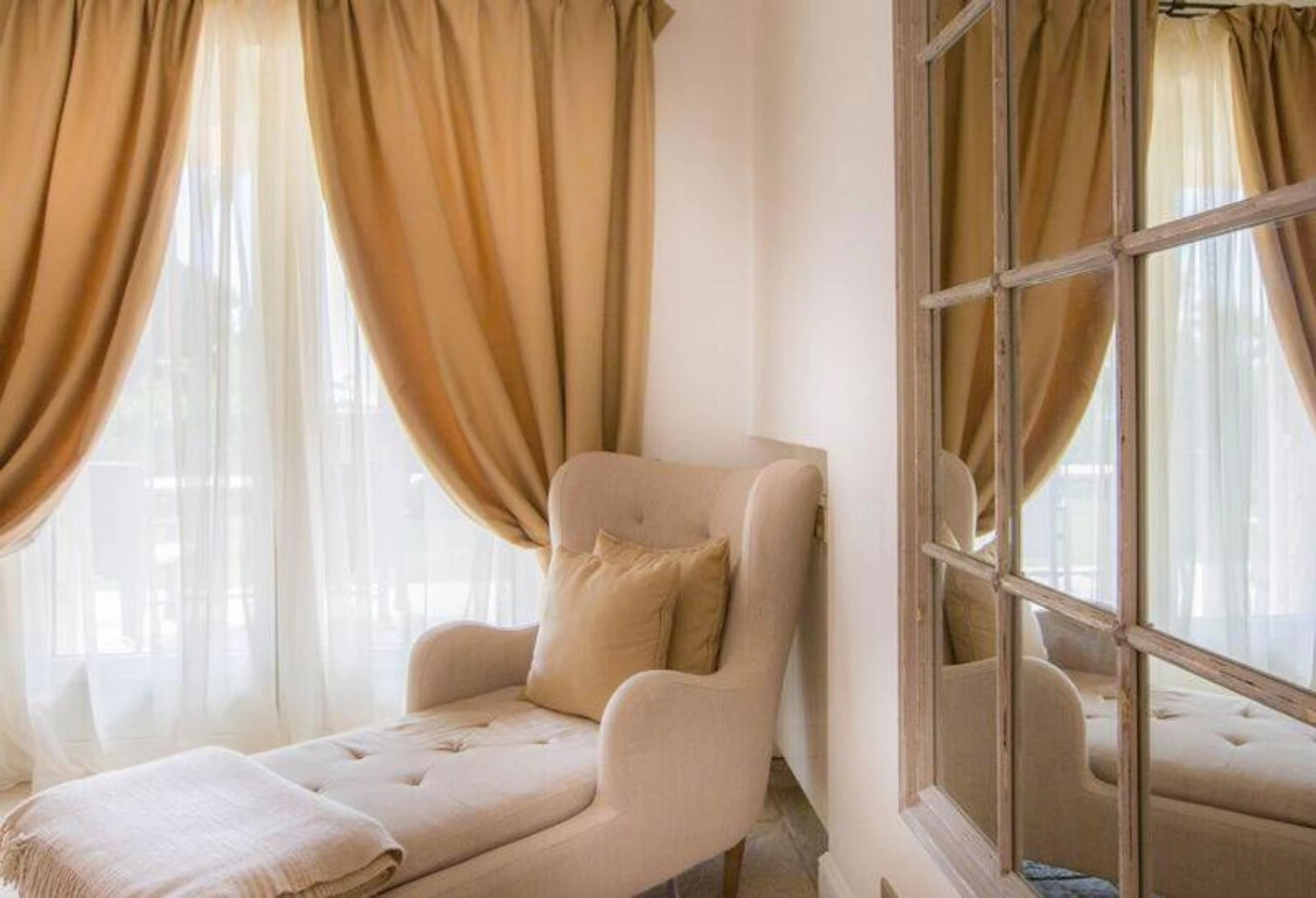 Magnifique chambre pour un séminaire d'entreprise à Hôtel & Restaurant Alain Llorca - La Colle-sur-Loup