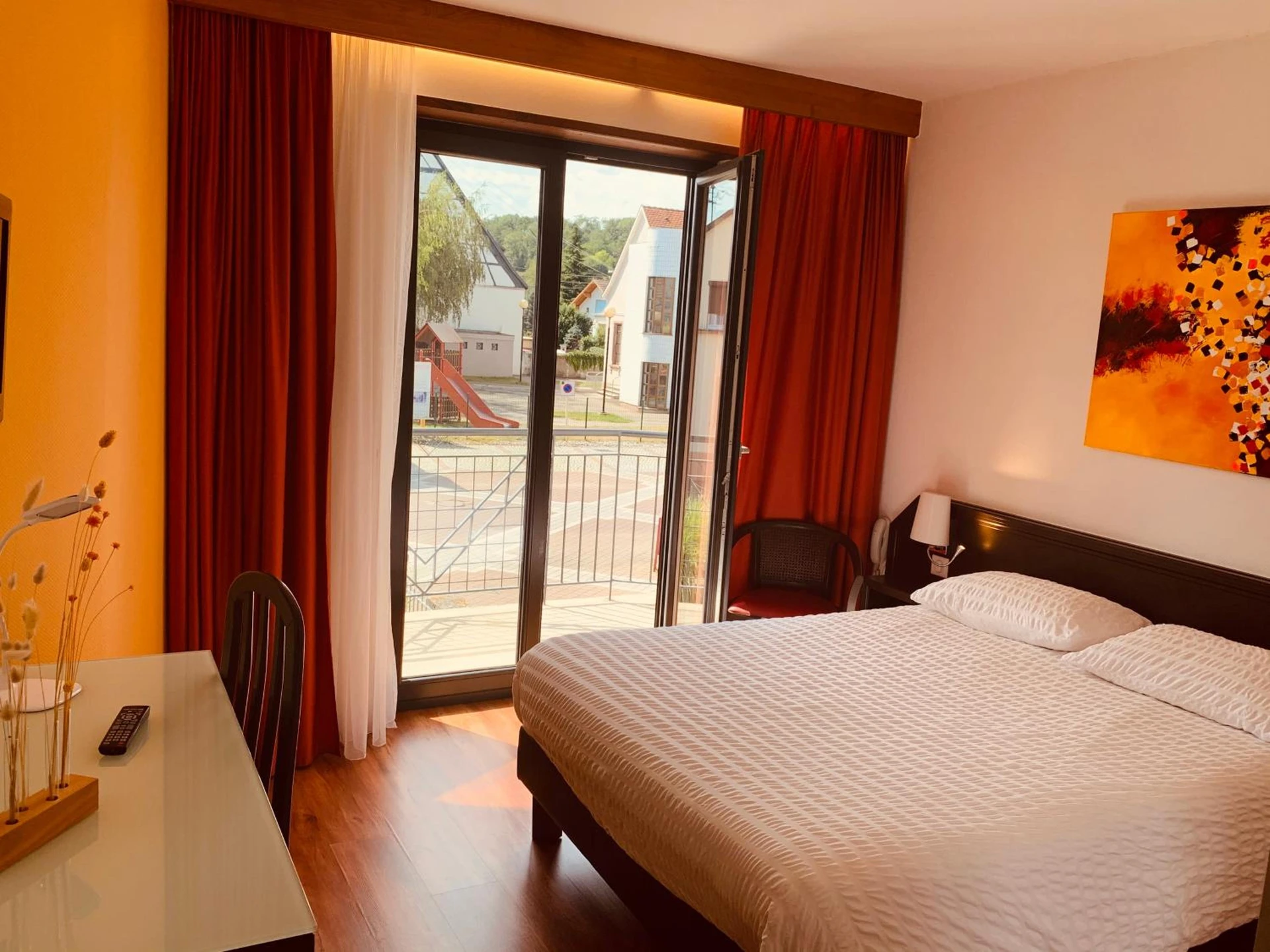 Chambre disponible pour un séminaire d'entreprise à Logis Hôtel Restaurant Au Lion Rouge - Bartenheim