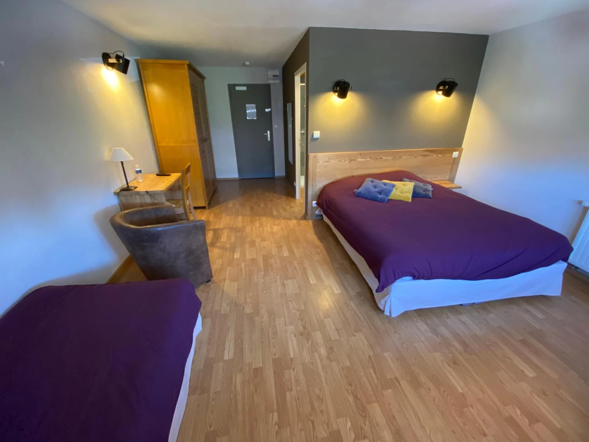 Chambre disponible pour un séminaire d'entreprise à Logis Hôtel Restaurant Barrey - Orchamps-Vennes