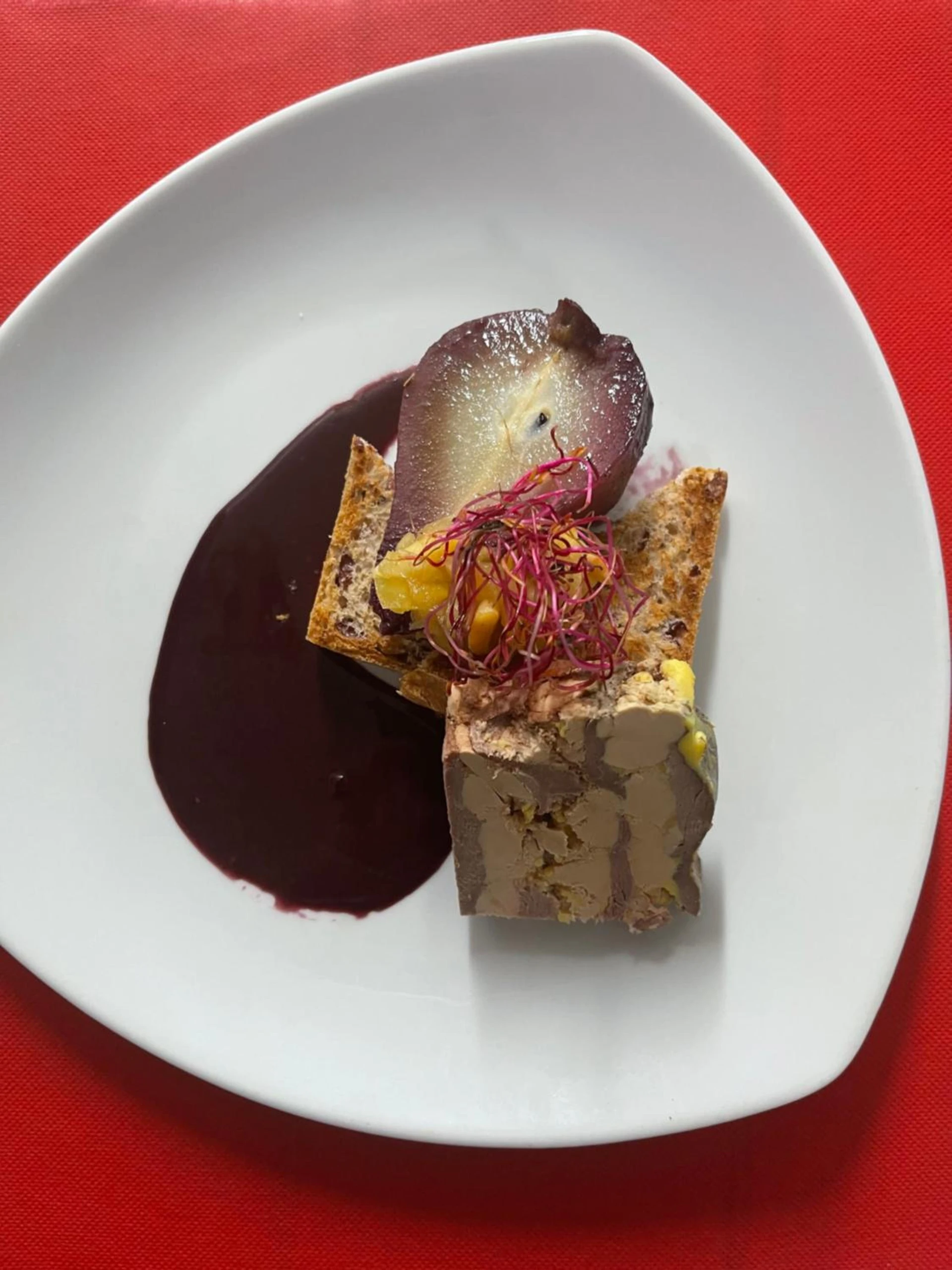 Organiser un séminaire d'entreprise : Logis Hôtel Restaurant Cazes Arazat à laissac