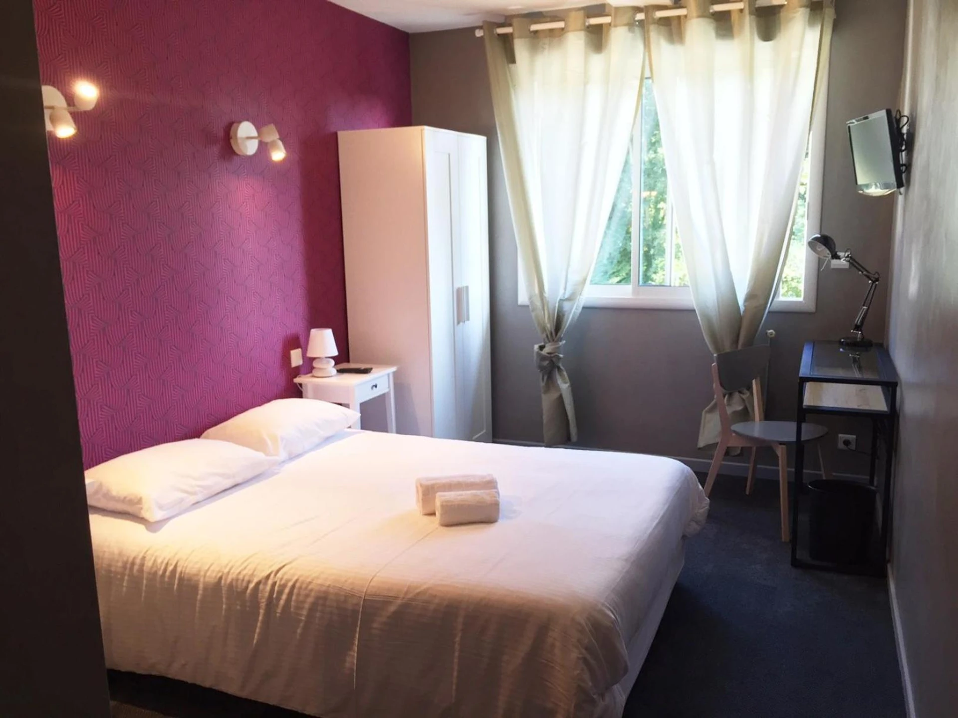 Magnifique chambre pour un séminaire d'entreprise à Hôtel Restaurant Logis Coté Lac - Savenay