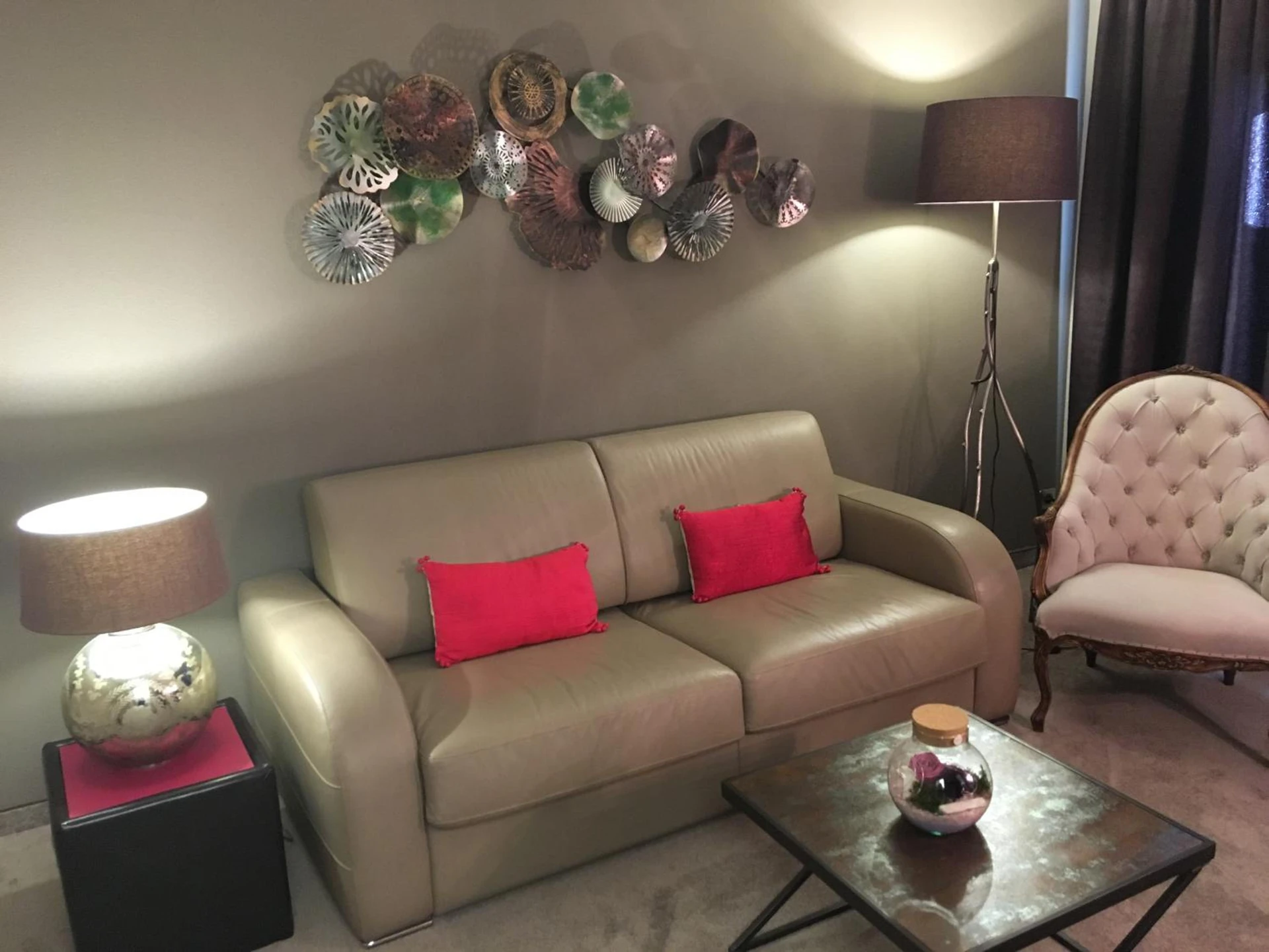Magnifique chambre pour un séminaire d'entreprise à Hotel Restaurant Crystal - Erstein