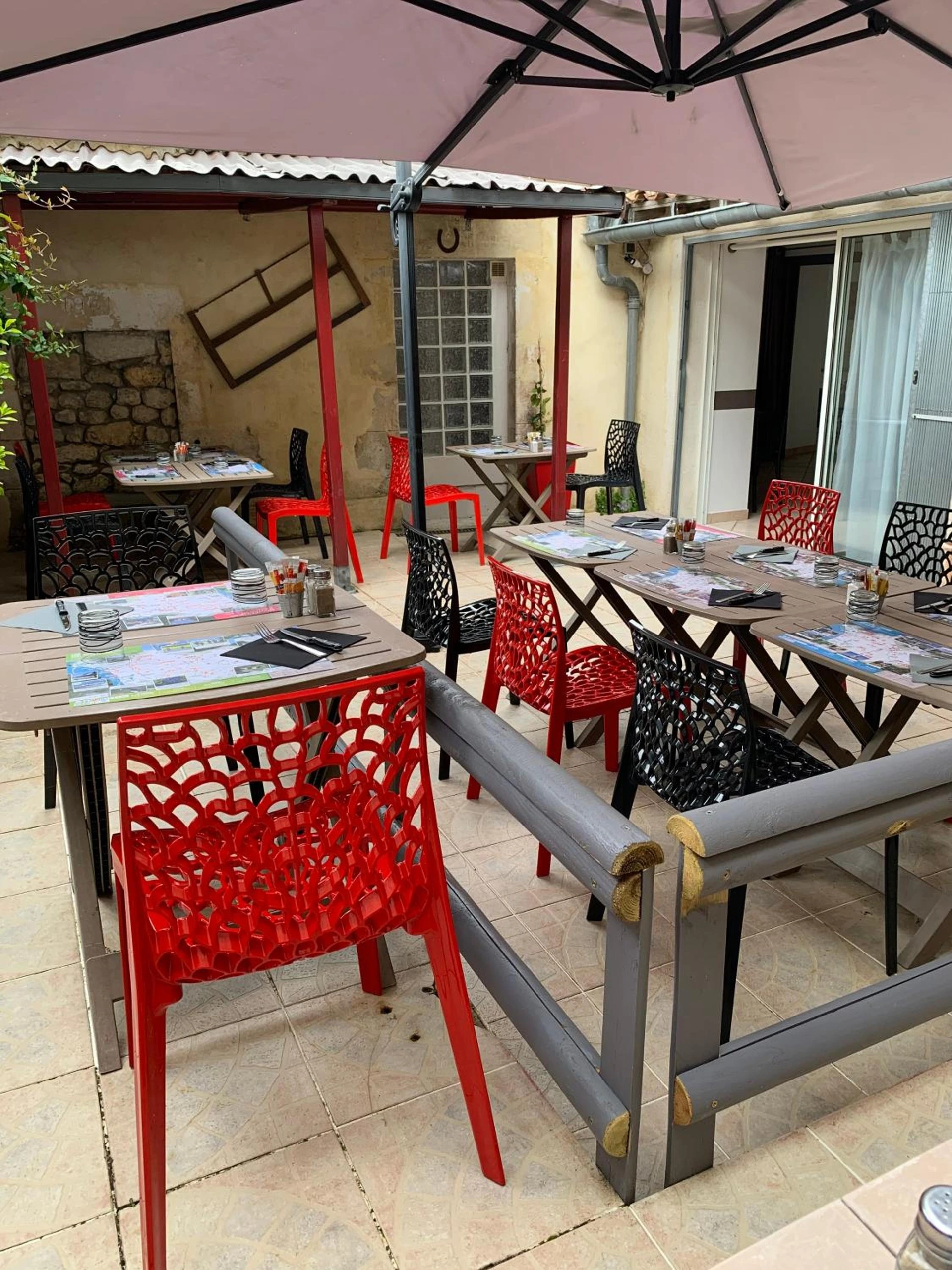 Chambre à Hôtel Restaurant de l'Union - Organiser un séminaire d'entreprise à Mirambeau