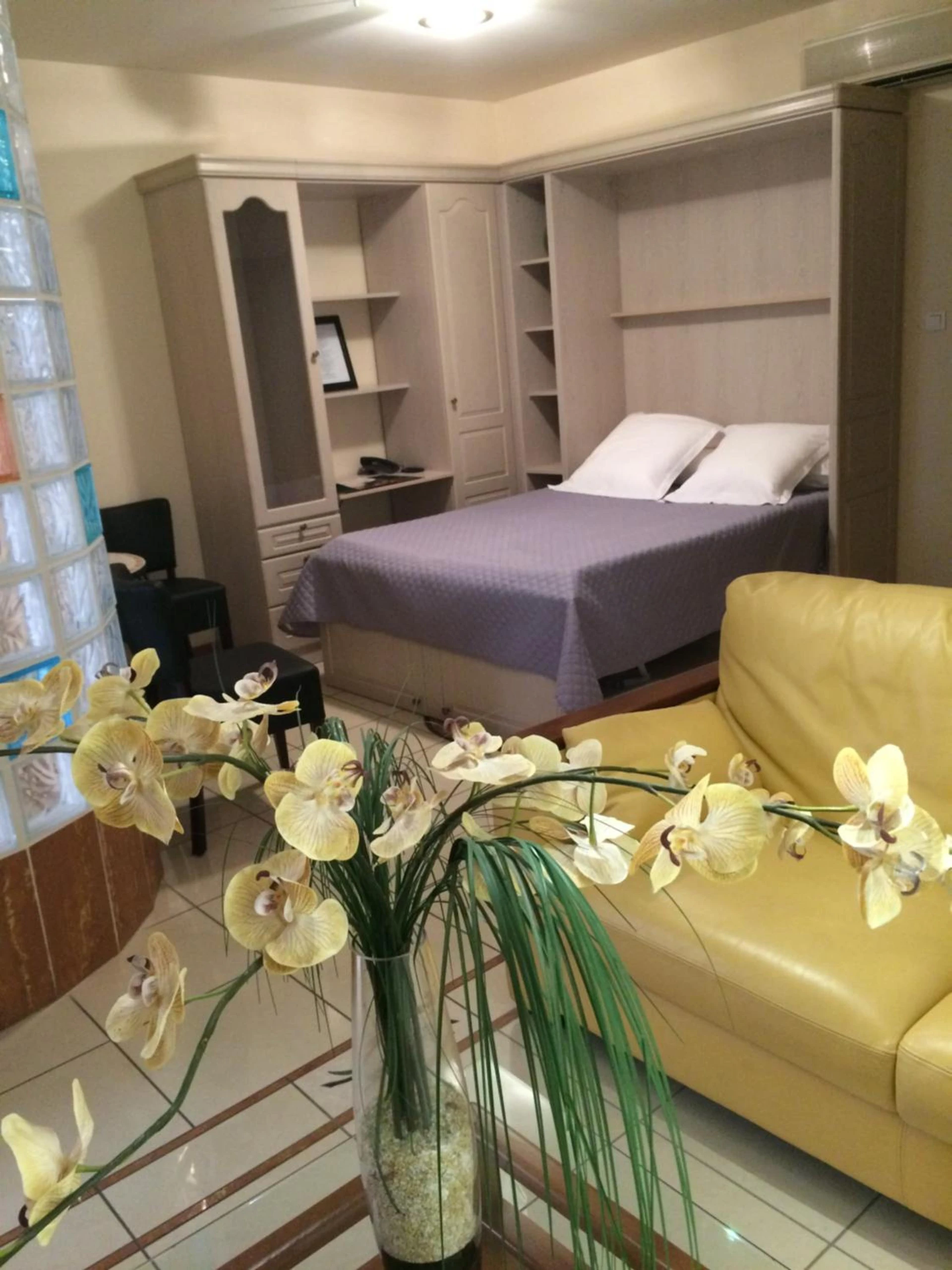Chambre disponible pour un séminaire d'entreprise à Logis Hôtel Restaurant de la Paix - Lodève