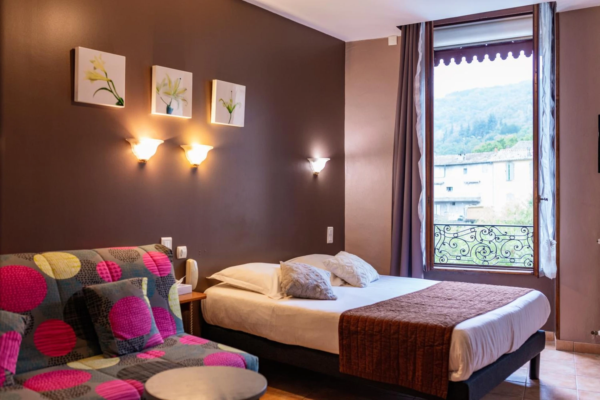 Chambre disponible pour un séminaire d'entreprise à Logis Hôtel Restaurant de la Paix - Lodève