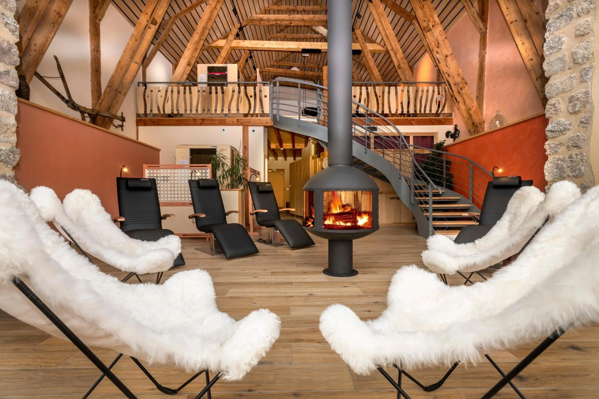 Salle de séminaire à Hôtel Restaurant de la Poste et La Grange Détente, espace bien-être - Organiser un événement professionnel à Châteauneuf-de-Randon