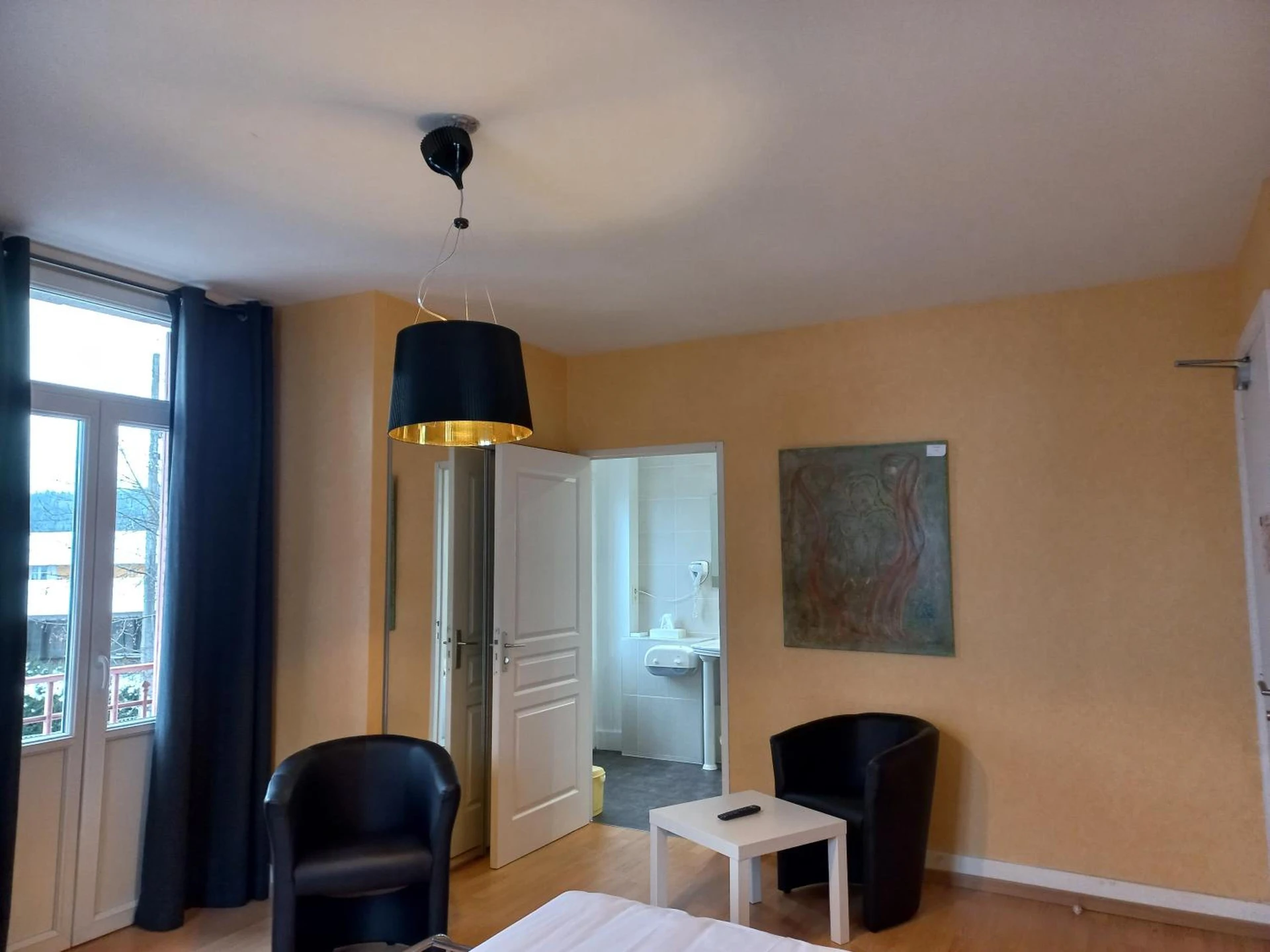 Magnifique chambre pour un séminaire d'entreprise à Hotel Restaurant de la Poste - Saint-Just-en-Chevalet