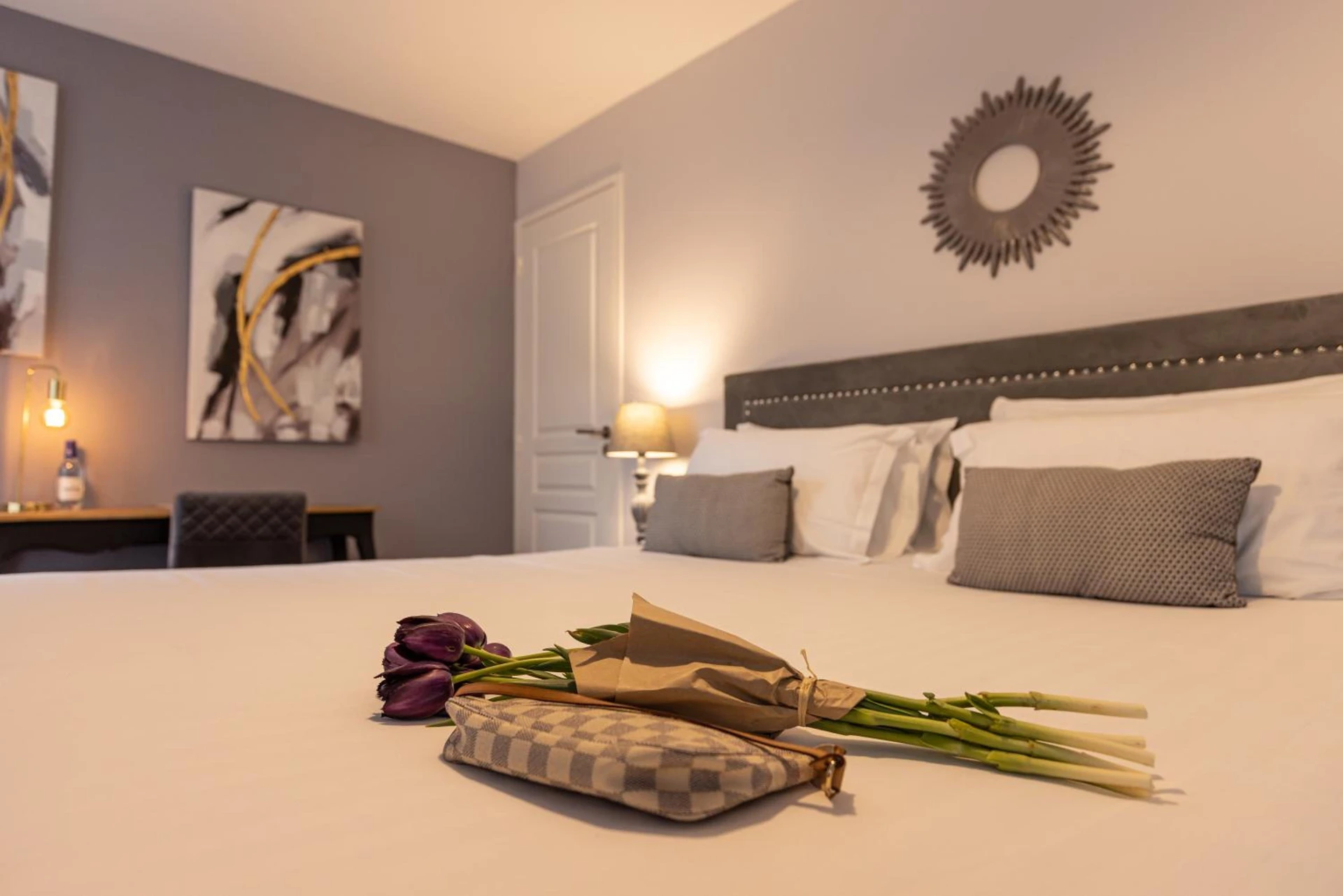 Chambre disponible pour un séminaire d'entreprise à Hôtel-Restaurant des Augustins - Saint-Cyprien