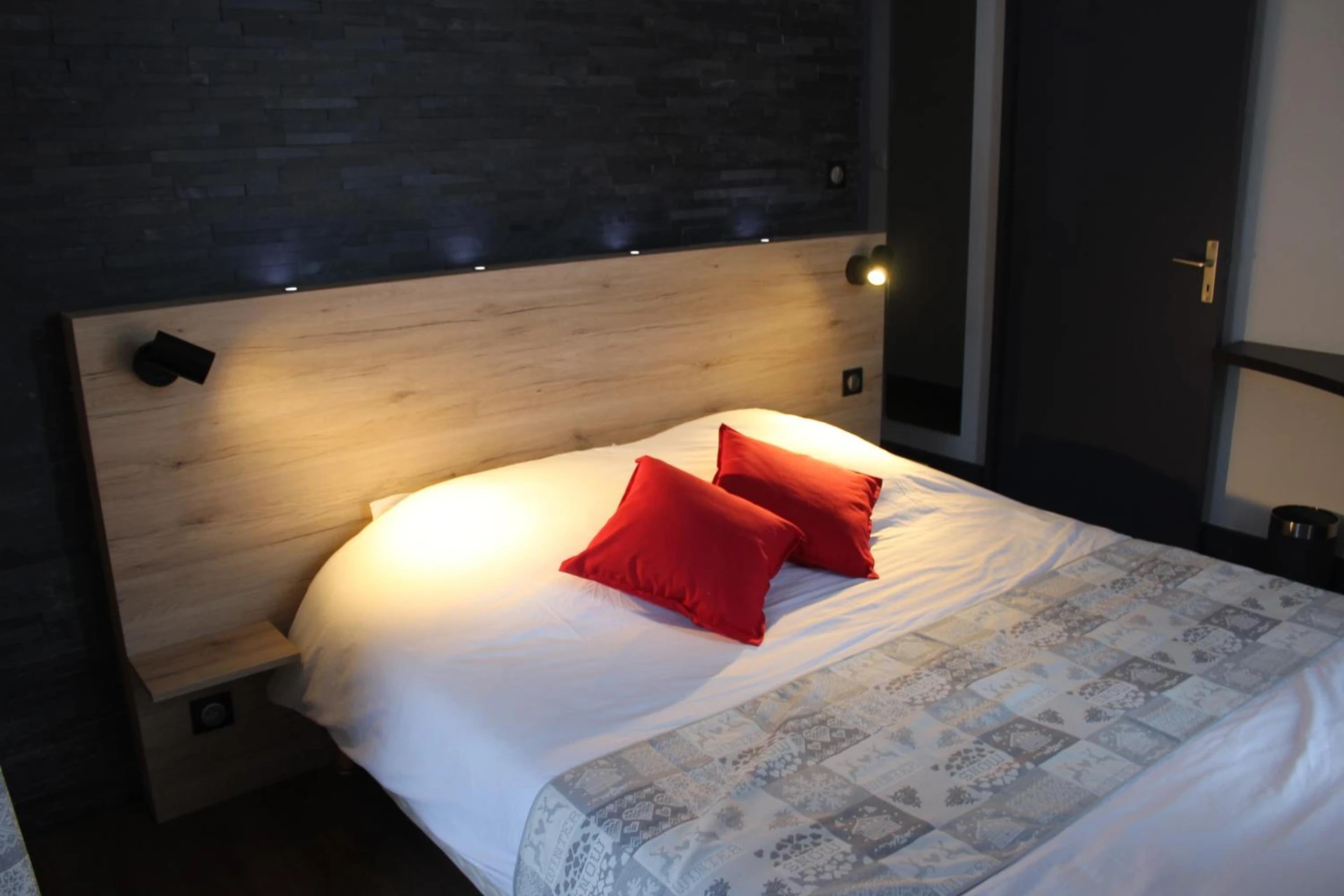 Chambre disponible pour un séminaire d'entreprise à Hotel Restaurant Du Haut Du Roc - Basse-sur-le-Rupt