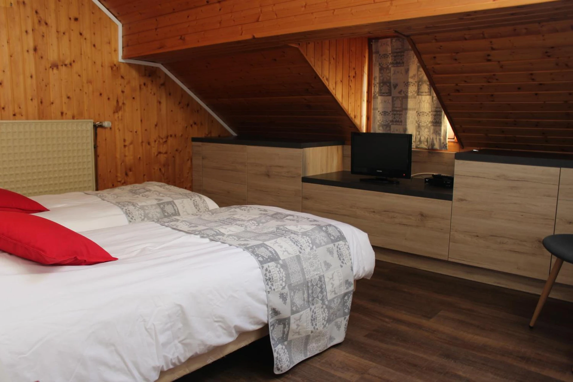 Chambre disponible pour un séminaire d'entreprise à Hotel Restaurant Du Haut Du Roc - Basse-sur-le-Rupt