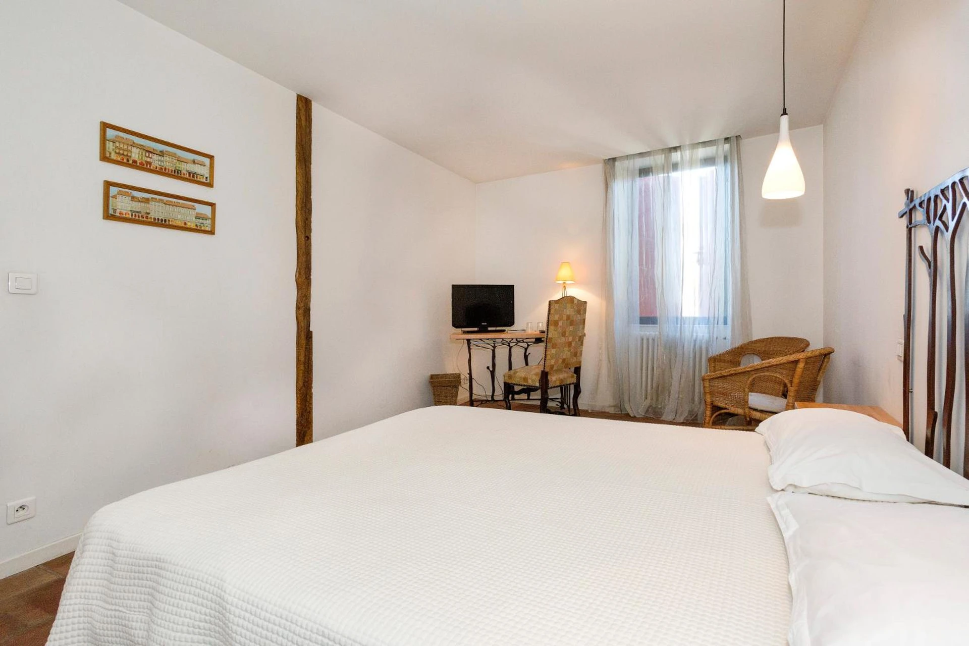 Magnifique chambre pour un séminaire d'entreprise à Logis Hôtels - Hôtel Restaurant du Midi - Revel