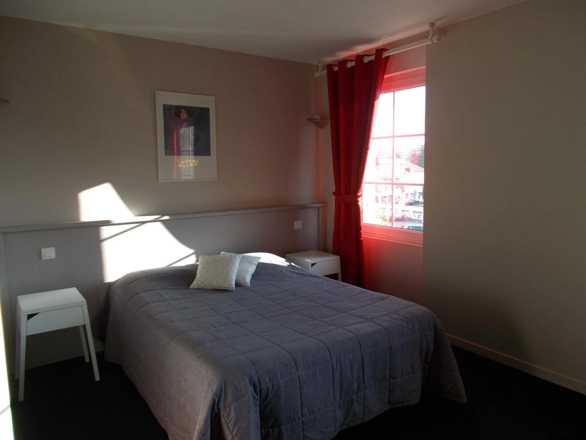 Chambre disponible pour un séminaire d'entreprise à Hôtel Restaurant La Belle Epoque - Le Creusot