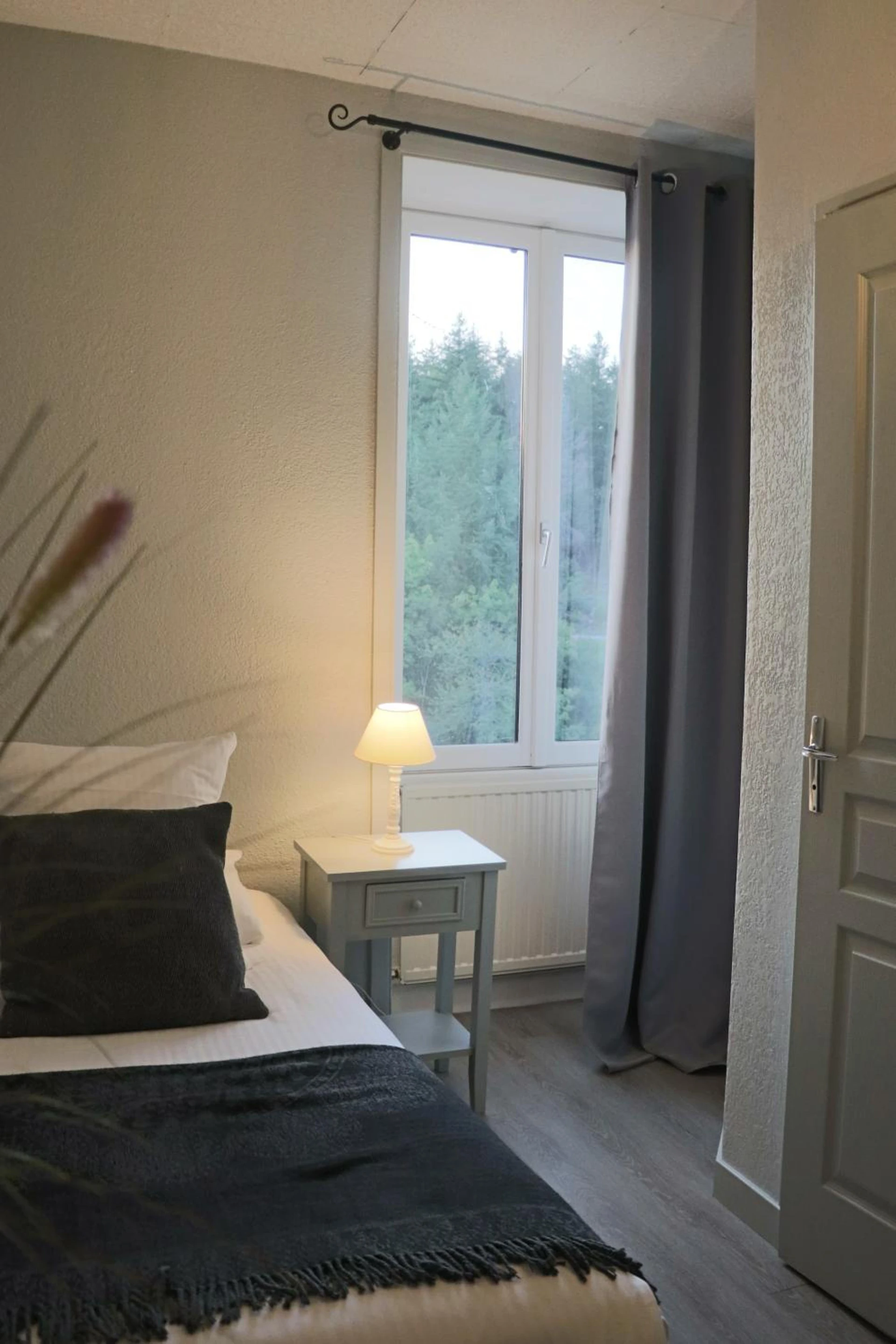 Chambre disponible pour un séminaire d'entreprise à Logis Hôtel Restaurant La Brasserie - Treignac