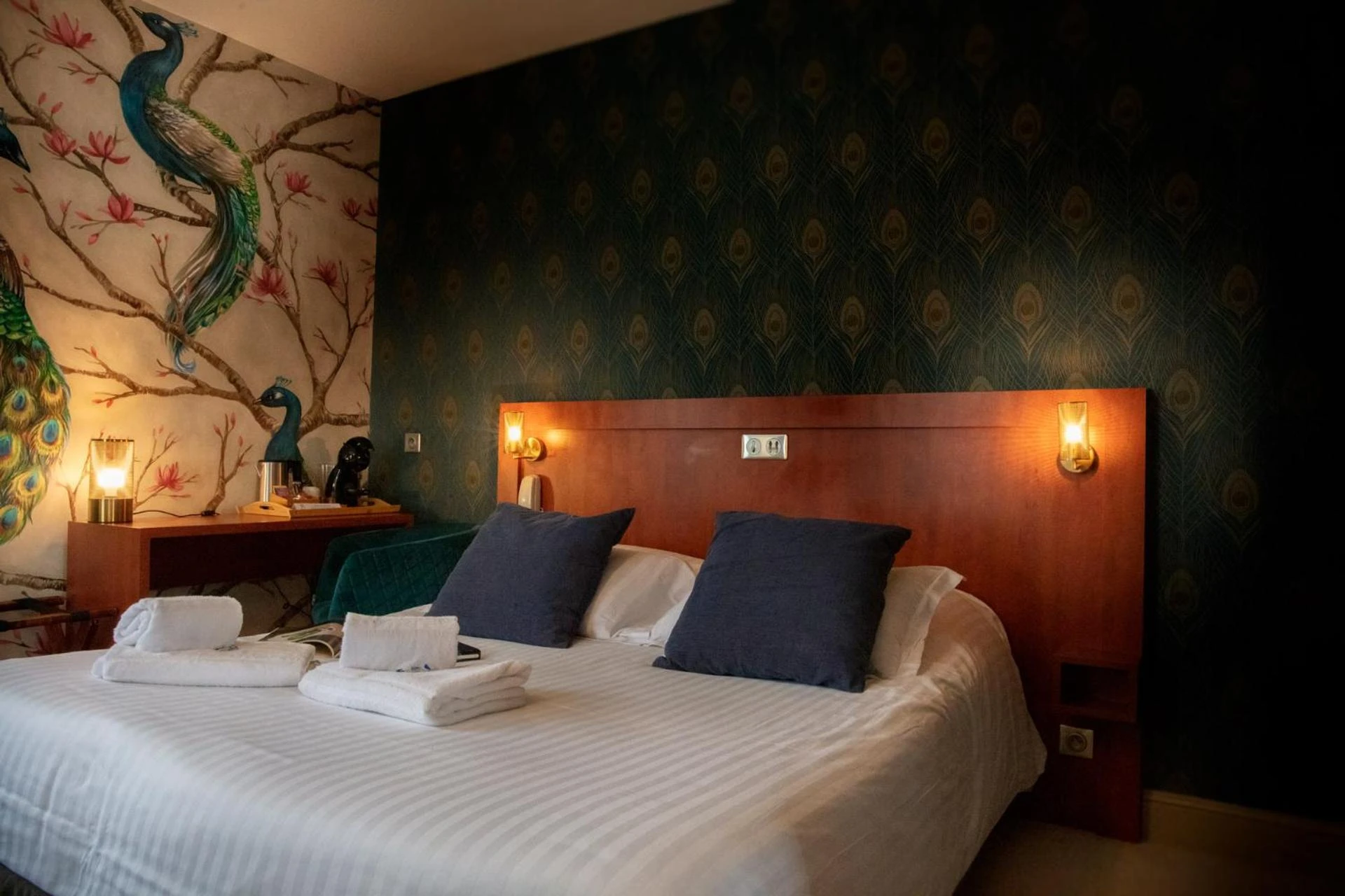 Chambre disponible pour un séminaire d'entreprise à Logis Hôtel Restaurant La Breche - Amboise