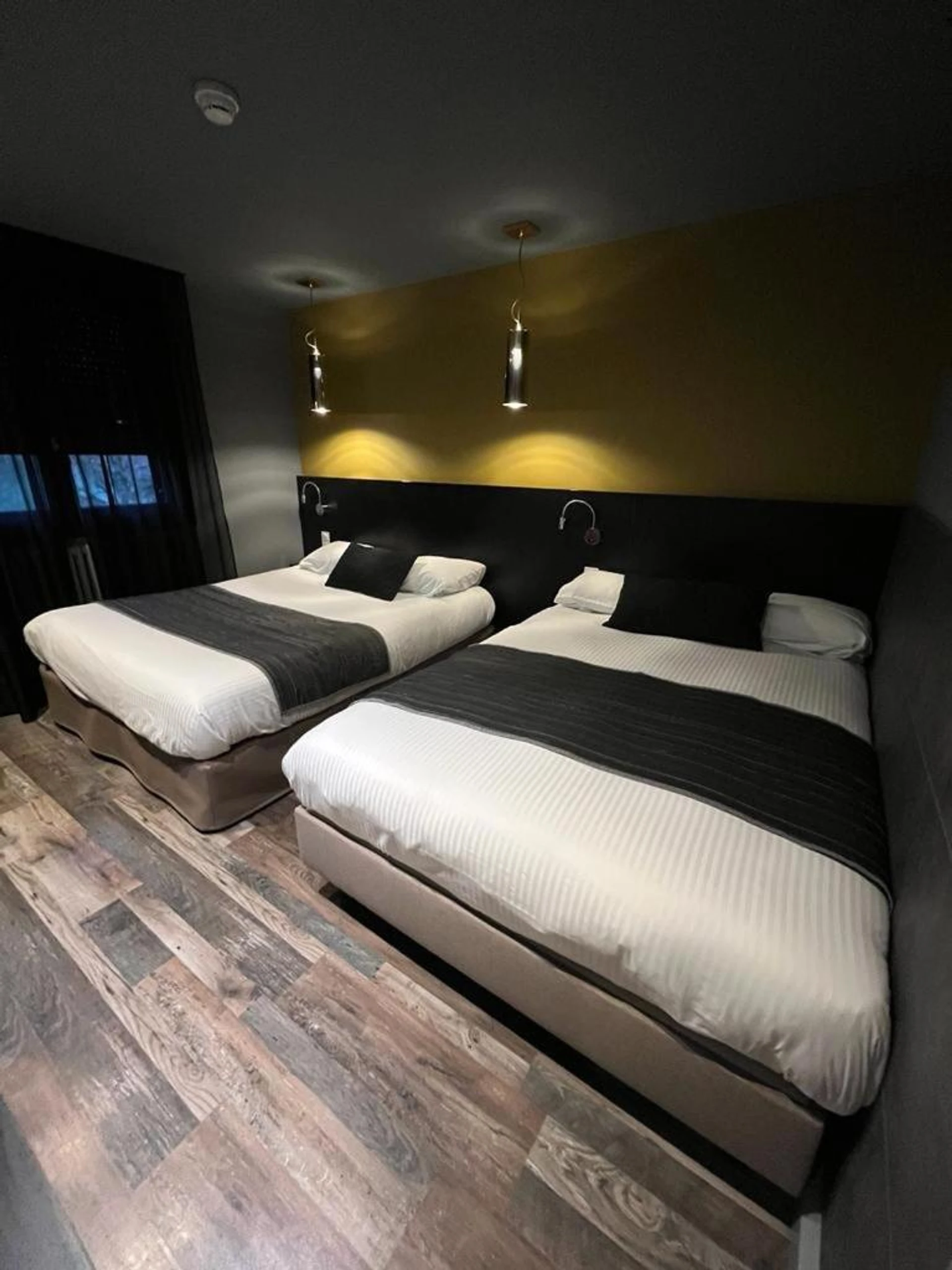 Chambre disponible pour un séminaire d'entreprise à Hôtel Logis Restaurant La Fontaine - Mantry