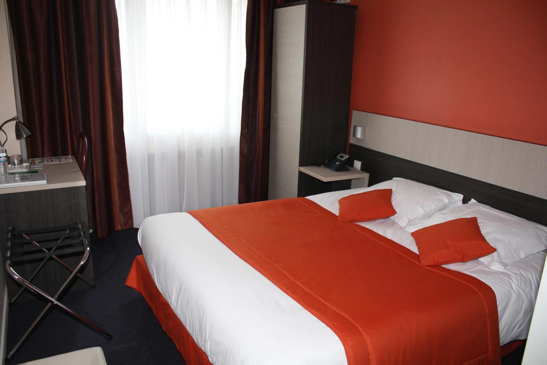 Chambre disponible pour un séminaire d'entreprise à Logis Hôtel- Restaurant La Renaissance - Baccarat