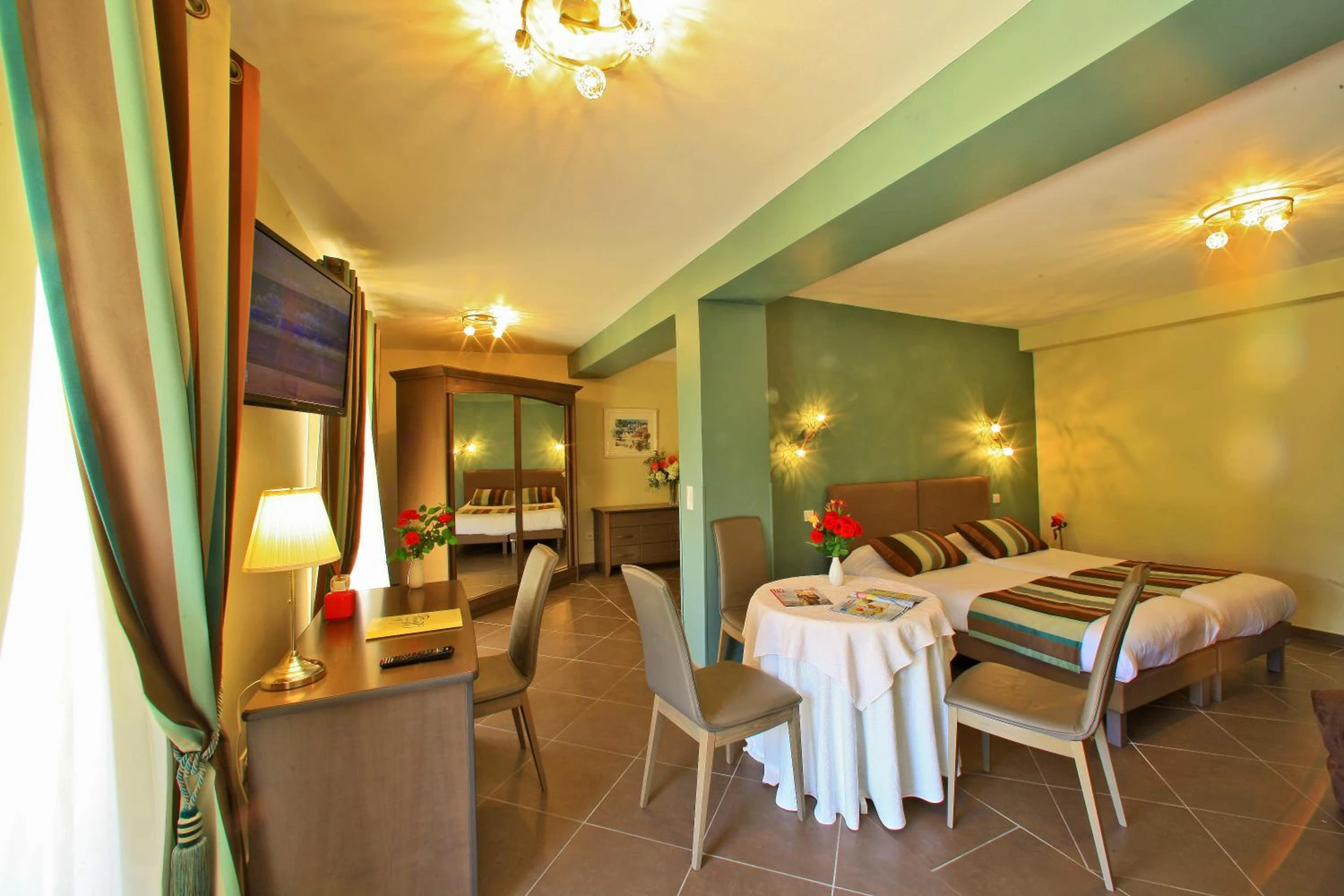 Chambre disponible pour un séminaire d'entreprise à Hotel Restaurant Laborderie - Tamniès