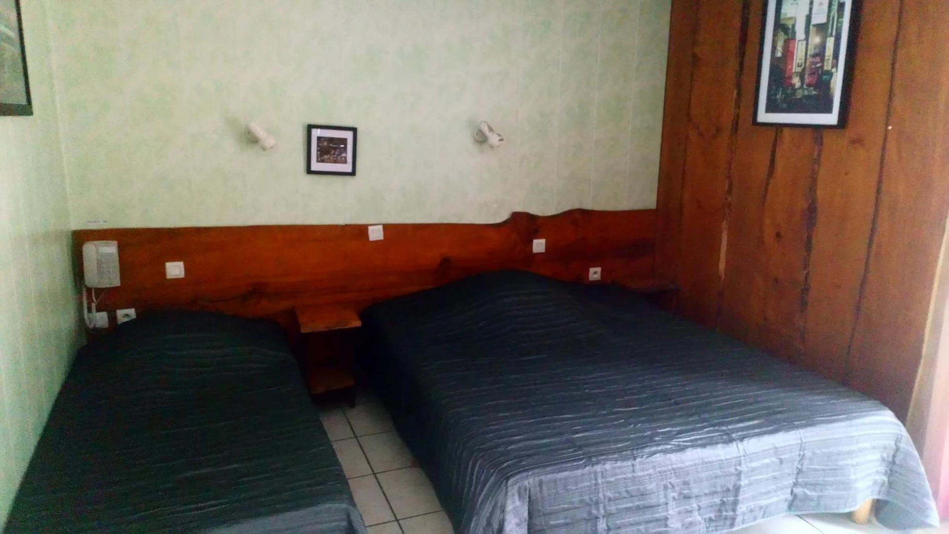Chambre disponible pour un séminaire d'entreprise à Hotel Restaurant Lancheton - Saint-Julien-Mont-denis